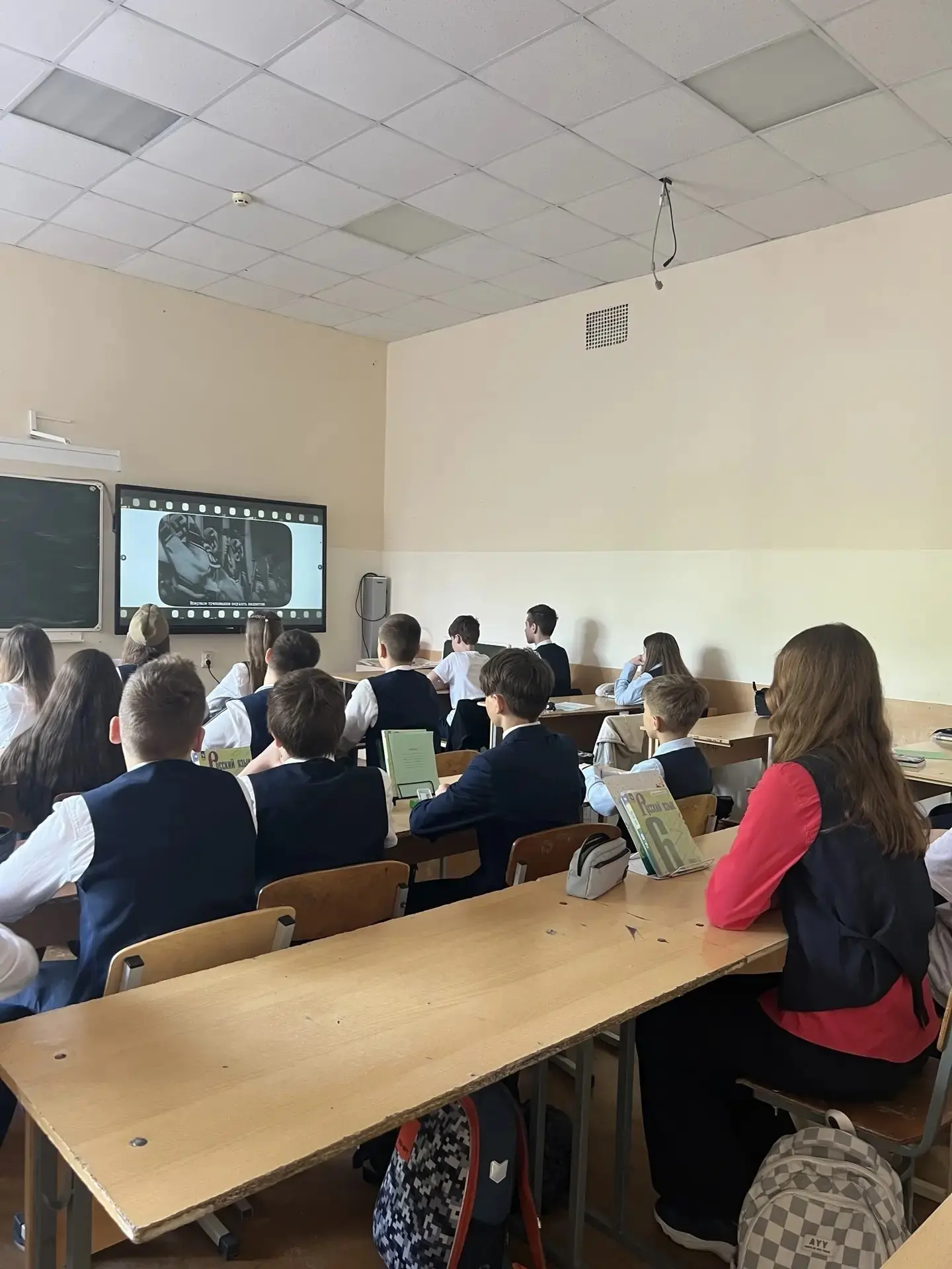 🕊️8 мая в лицее состоялся Всероссийский урок «День Победы» - важный разговор о главном празднике наш