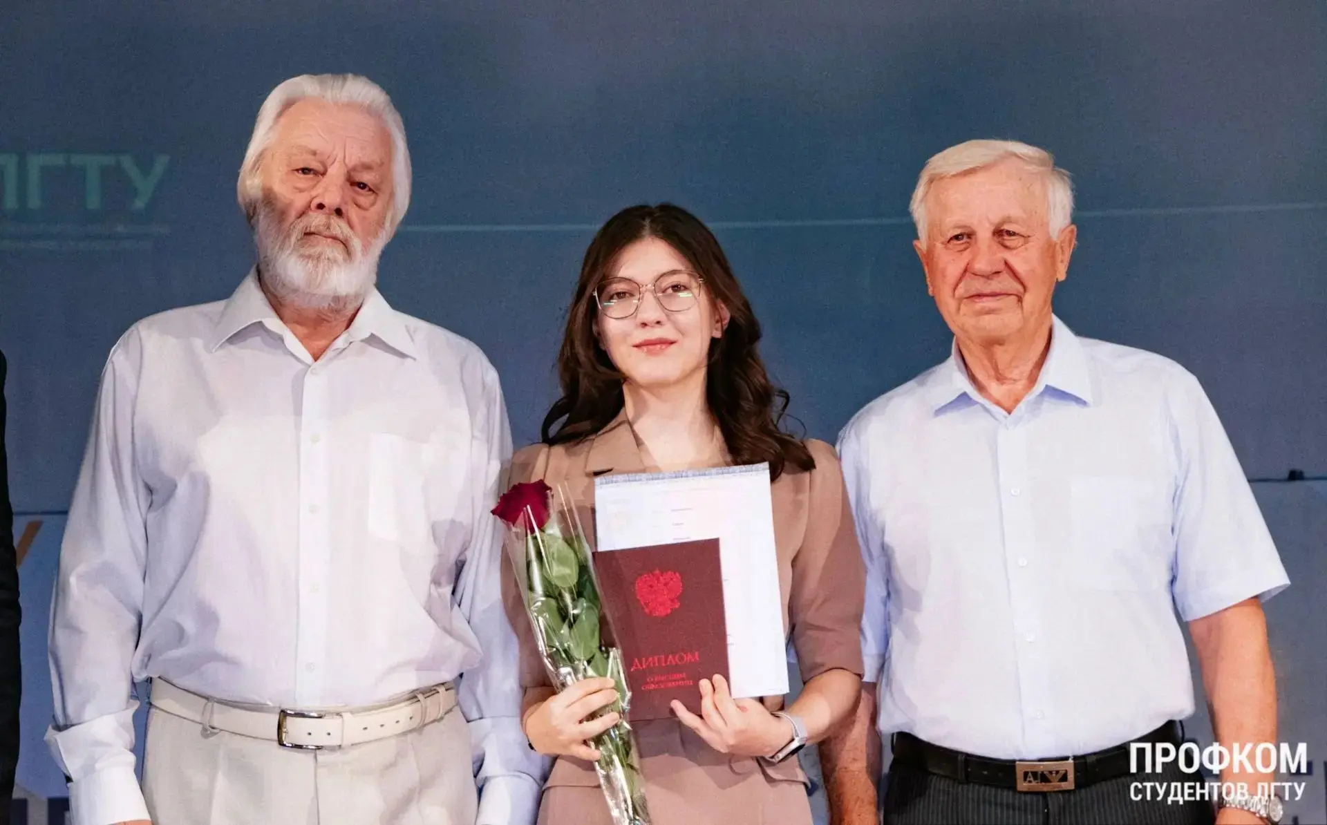 🎓 Знания, труд и стремление к развитию - основа профессионального успеха!