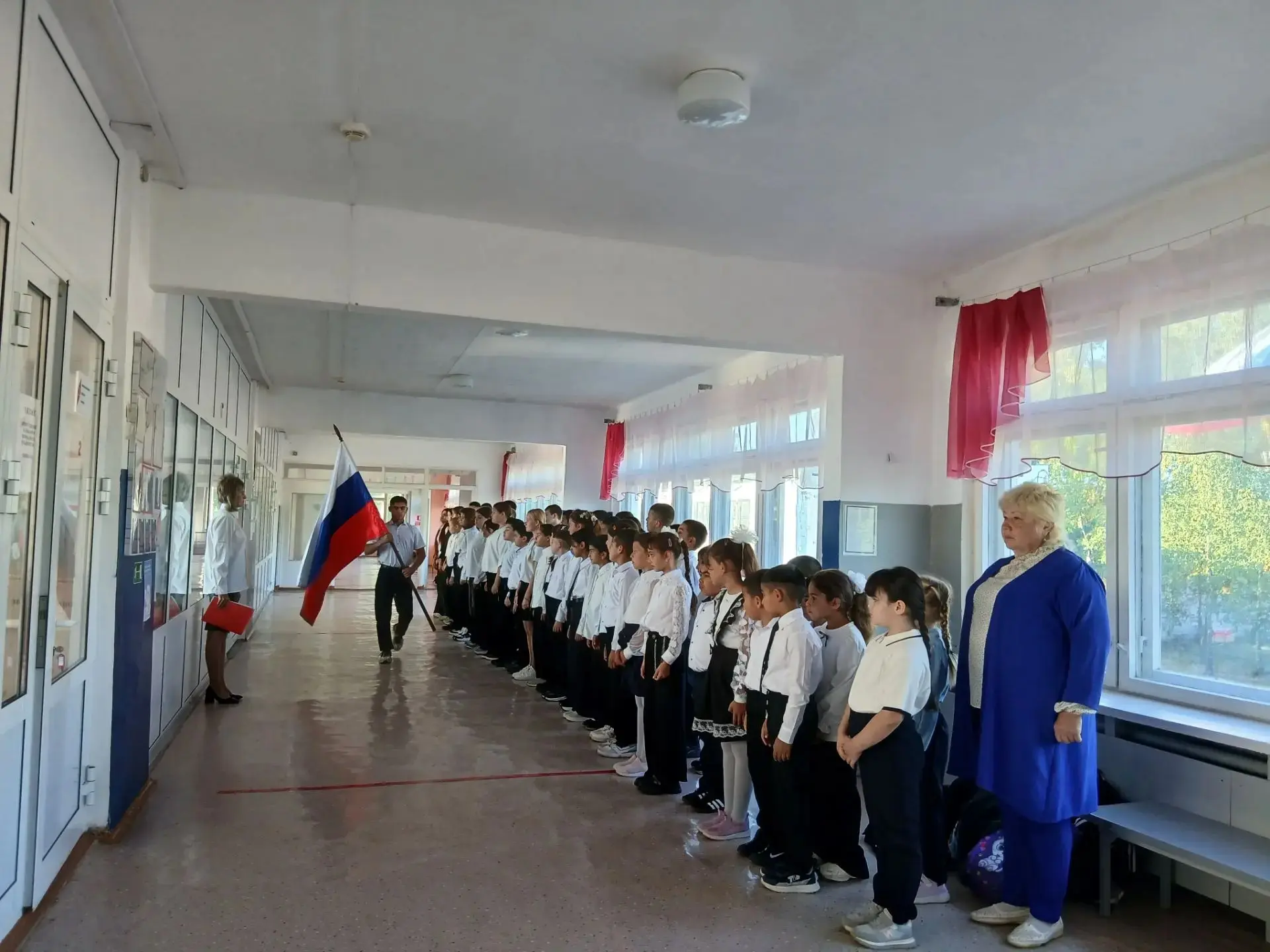 Новый учебный год набирает обороты, и сегодня утром в школе провели первую в этом учебн...