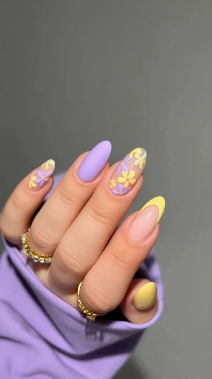 Как вам?)

🔥 - да
❤️ - нравится, но себе бы не сделала
🤔 - нет

Идеи для маника 💅