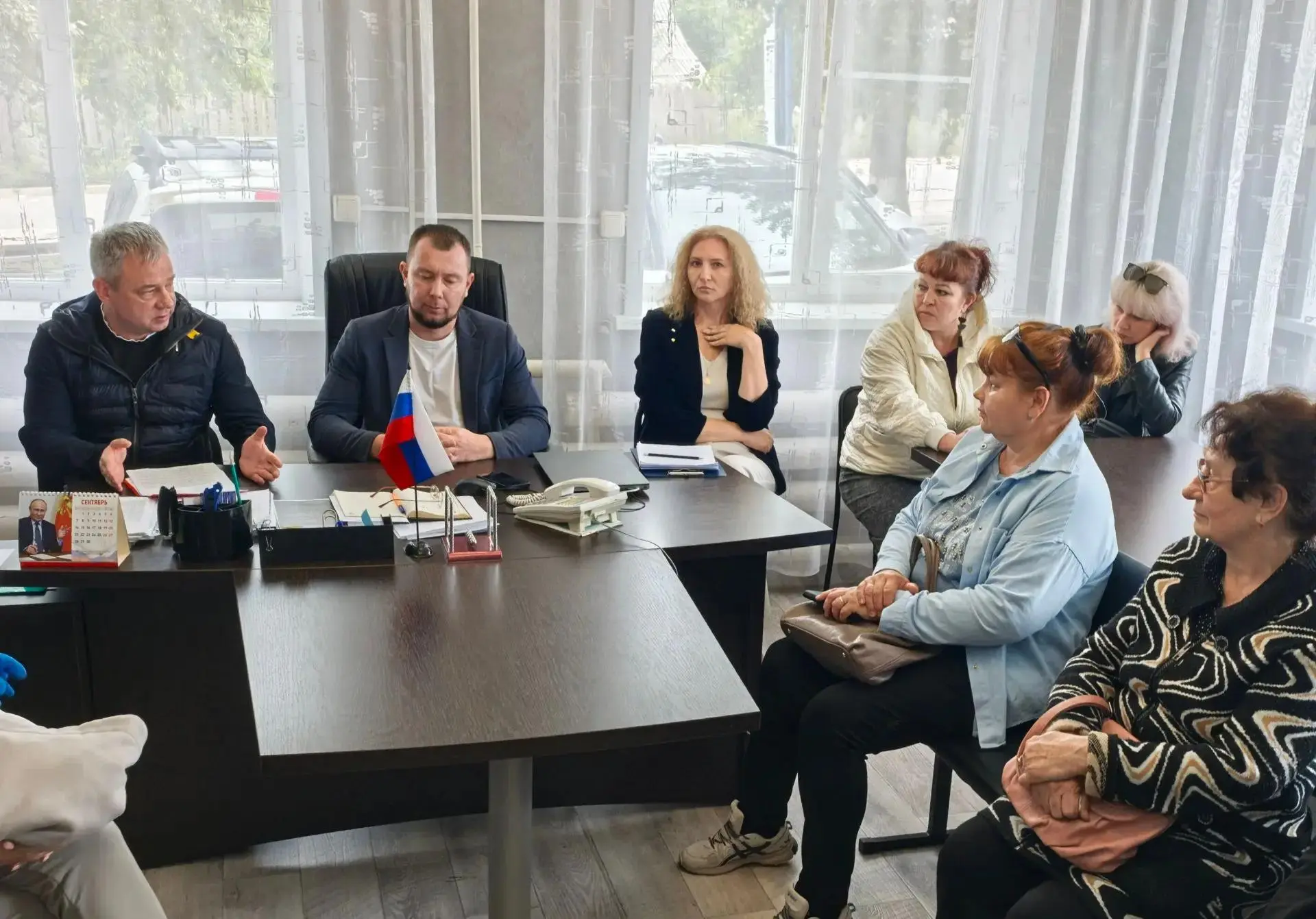 Жителям Вершино-Дарасунского разъяснили порядок переселения из аварийного жилья