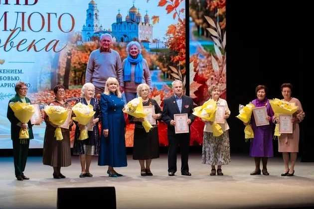 👏 1 октября во Владимирской областной филармонии собрались почти 500 гостей со всего р...