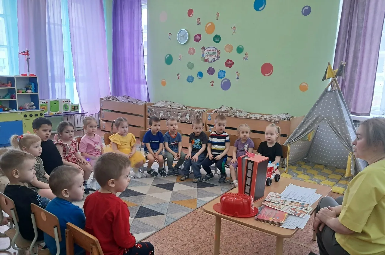 Безопасность наших детей- это общая забота взрослых.
В возрасте 3 -4 лет малыши активно познают мир 