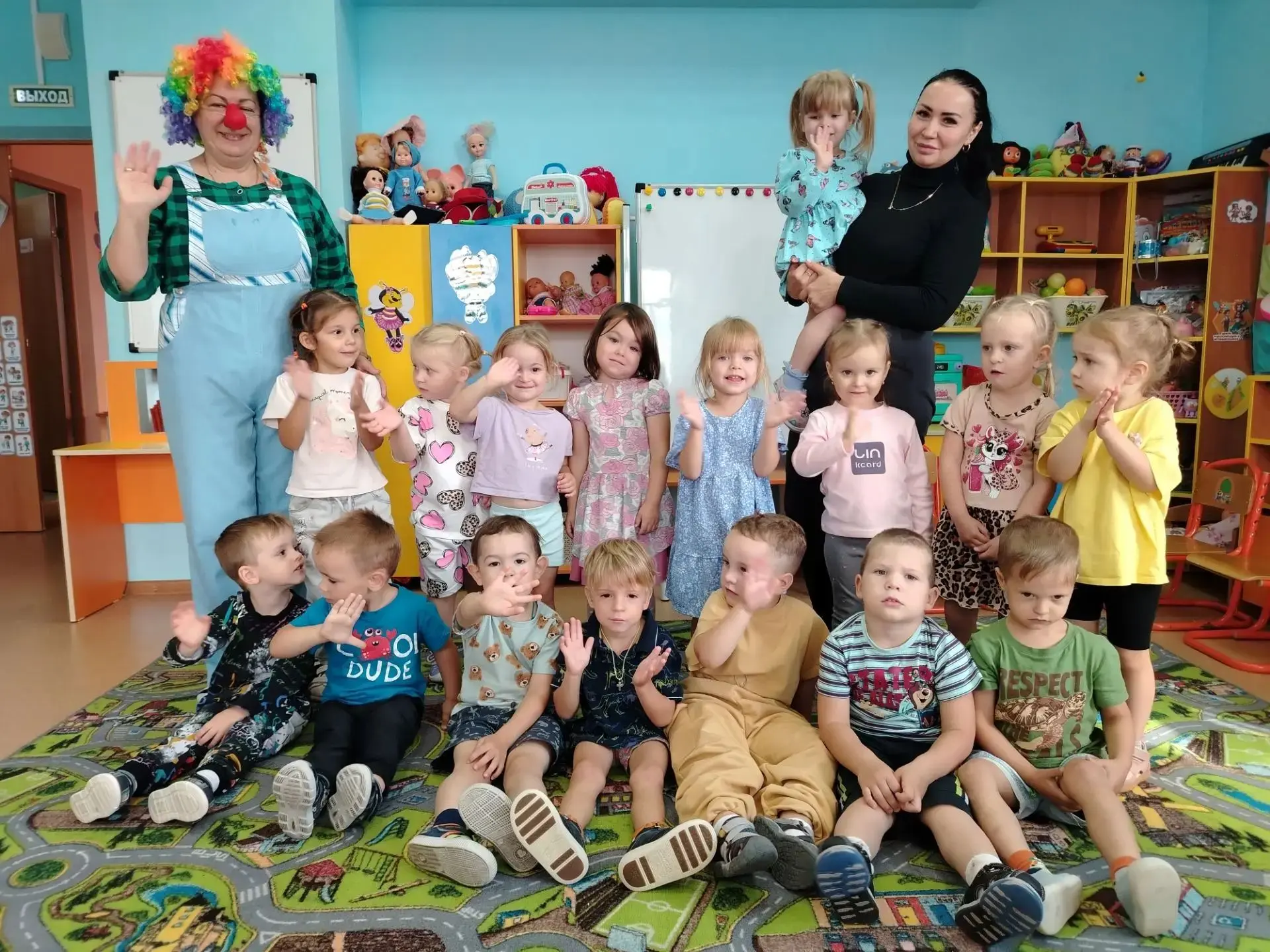 Малыши тоже не остались в стороне! В группе "Пчелки" прошёл свой, особенный праздник. В...