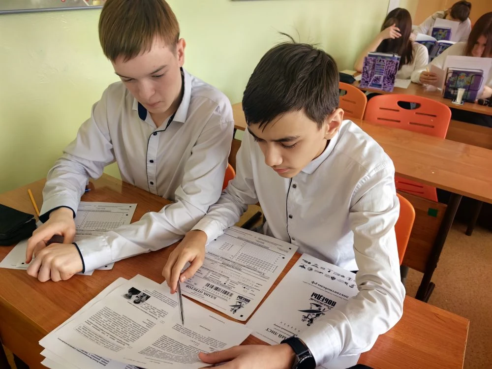 📝 В гимназии №2 прошёл «Диктант Победы⭐»!  Наши ученики присоединились к масштабной акции, чтобы про