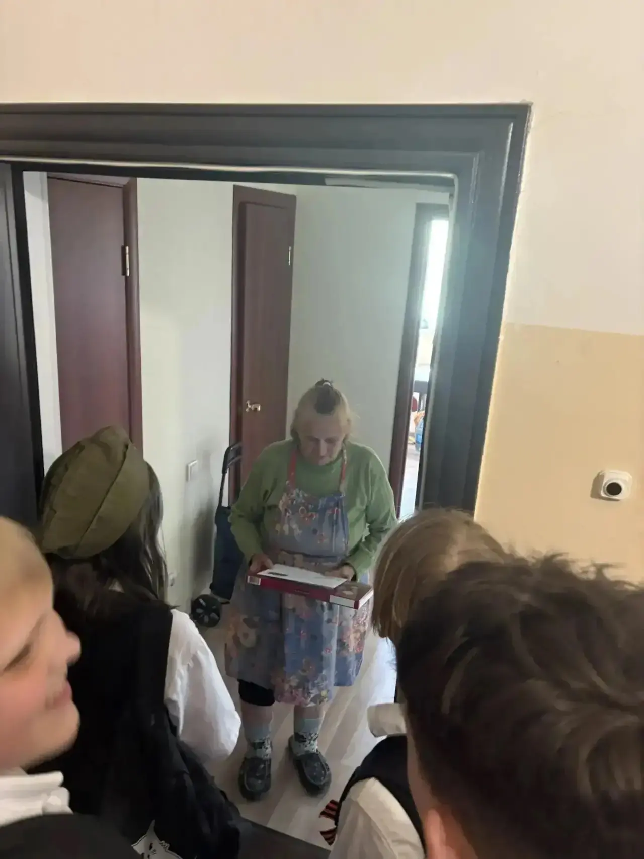 Поздравление с Днём Победы   В преддверии 9 Мая ученики нашей школы приняли участие в торжественной 