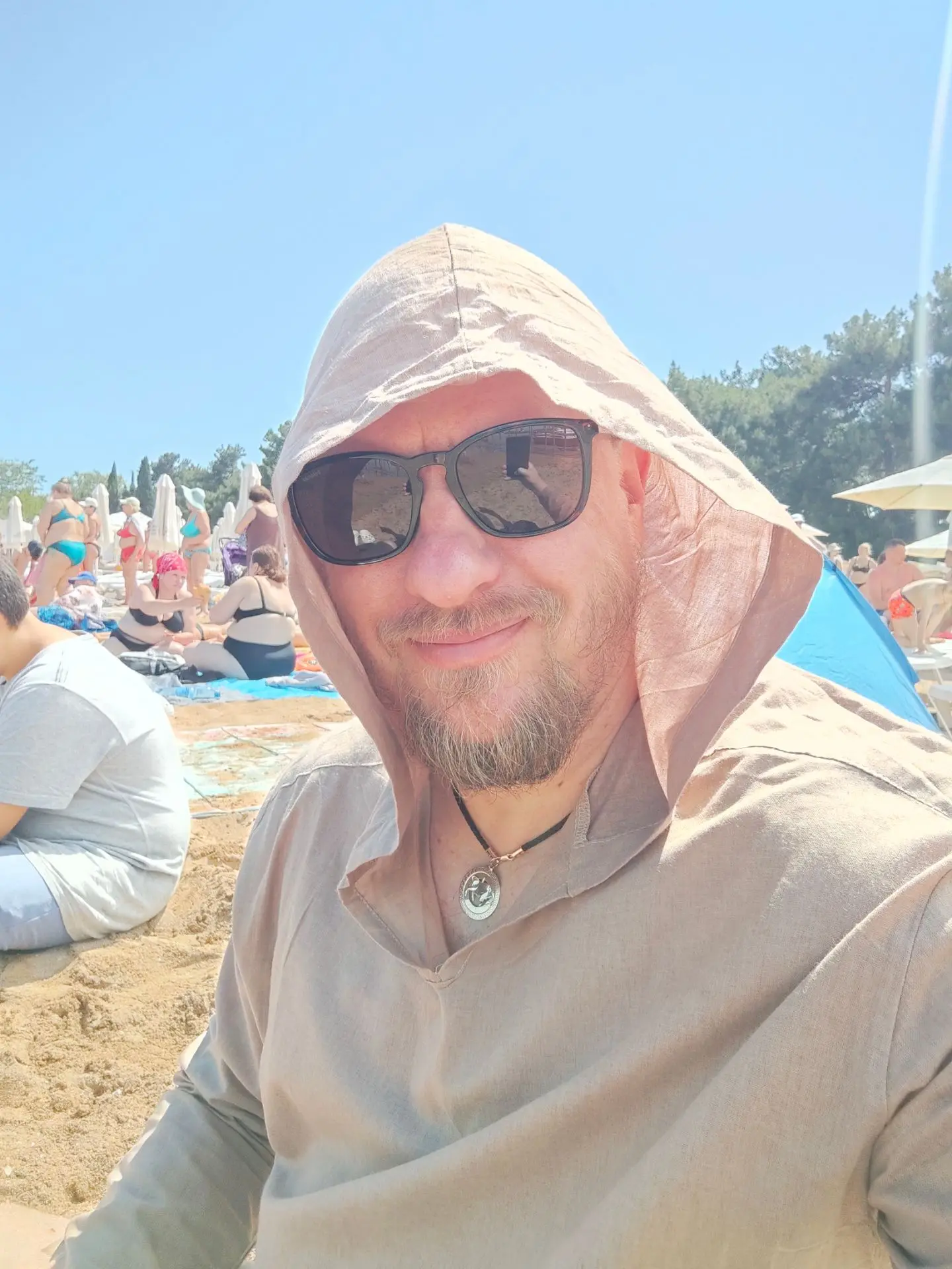 Наконец вырвал время, что бы свозить семью на море на пару дней😊

Стоит в группе добавлять немного 