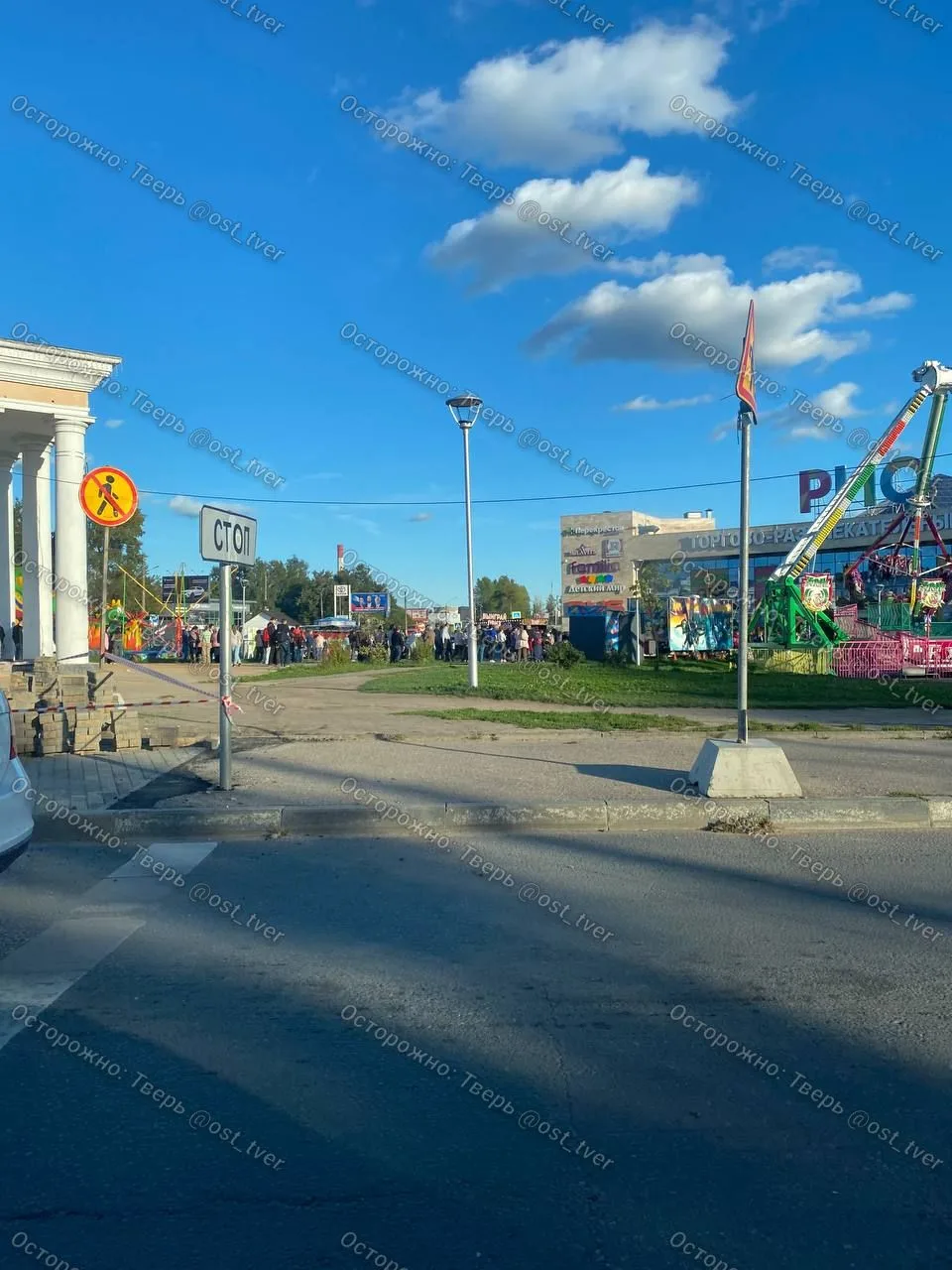 ❗️Фото с места эвакуации, всех людей выгнали на улицу
