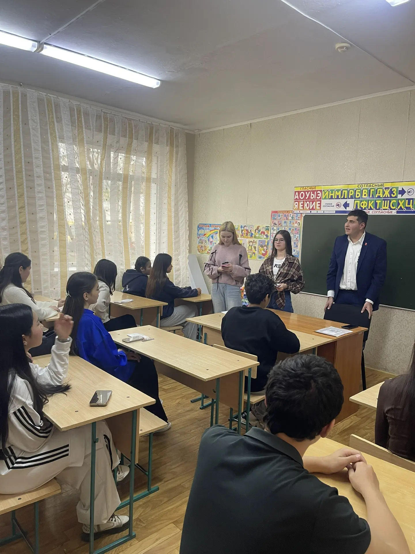 📍 Нефтекумск | Мастер-классы для абитуриентов  После яркой концертной программы участники встречи пр