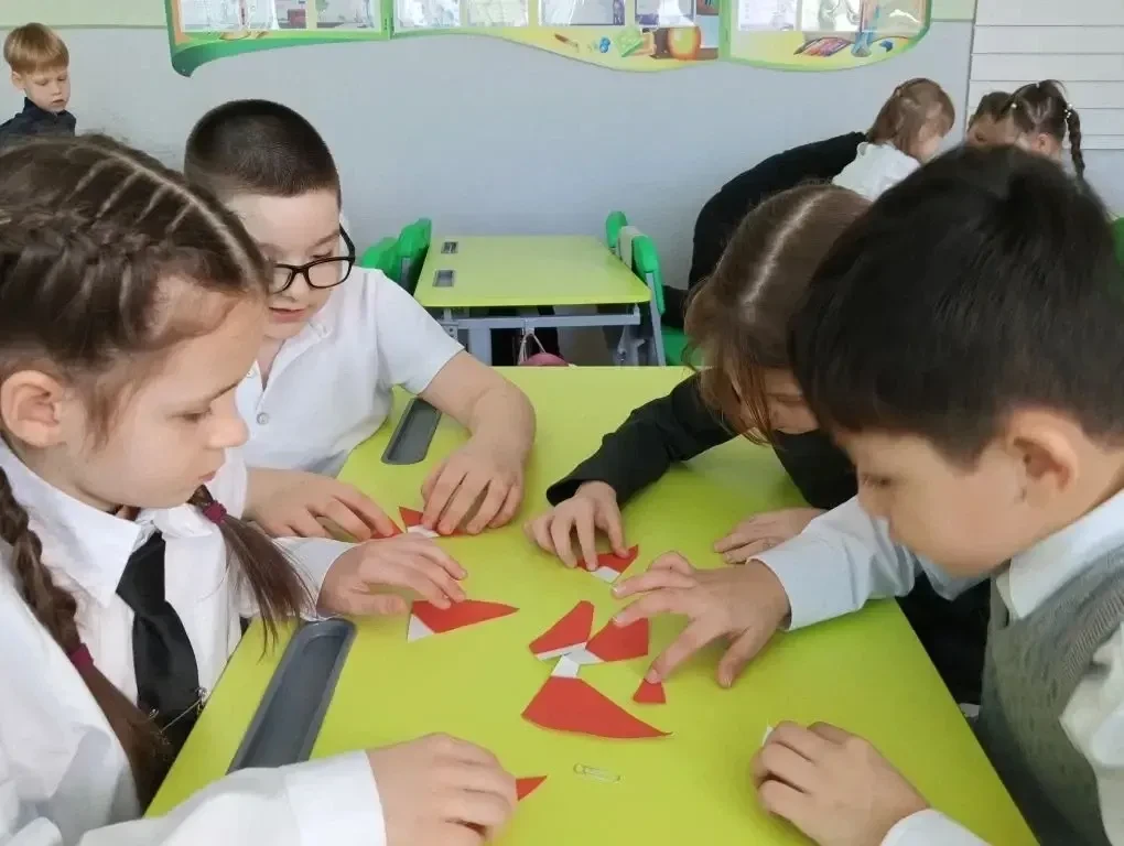 Дорожная грамота с улыбкой: Увлекательные игры по ПДД для наших младших школьников❗️🚦  На прошлой не