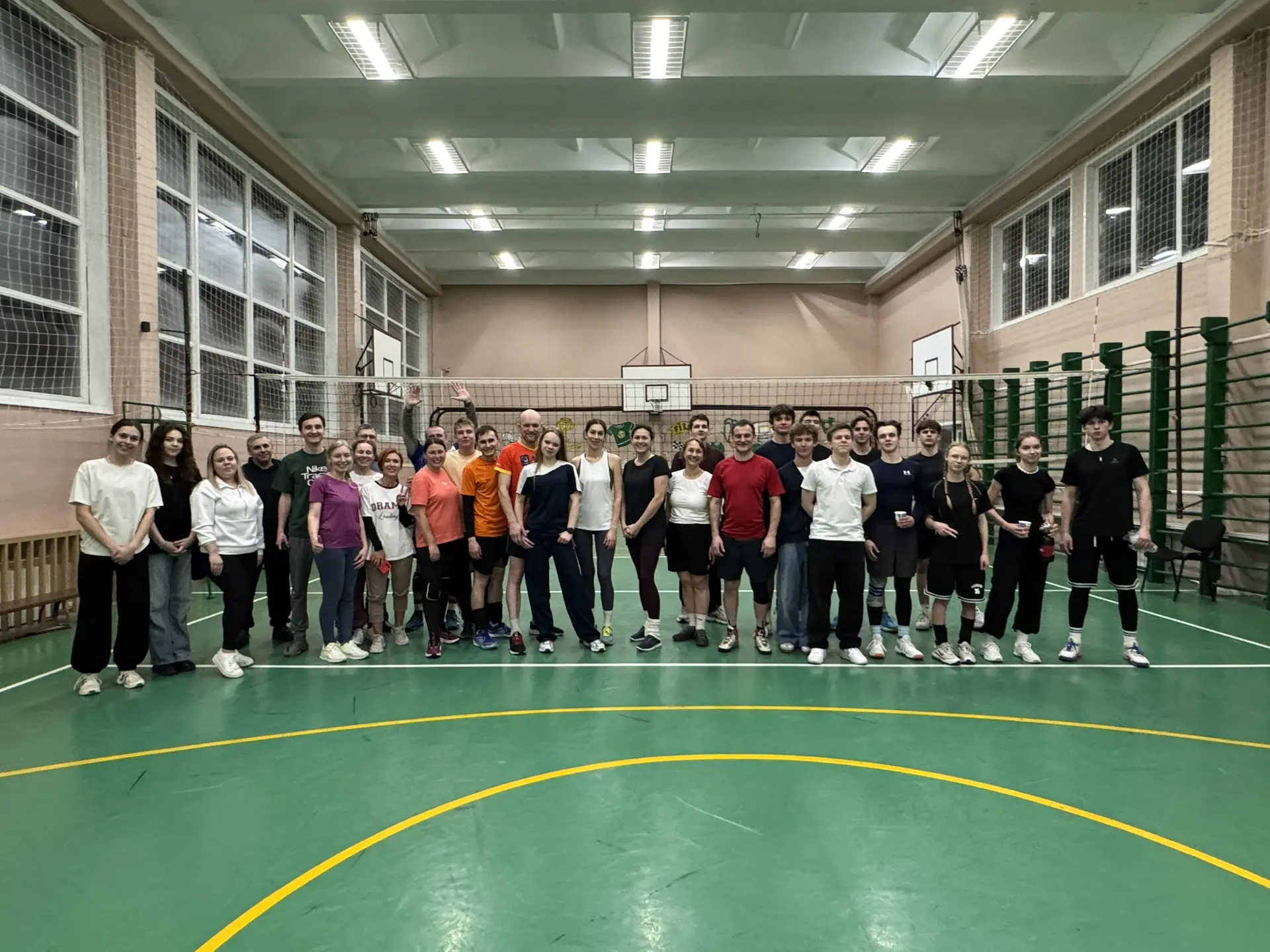 В 31 мгновении расскажем про нашу новую спортивную традицию. «Всем командам физкульт- УРА!» Именно т