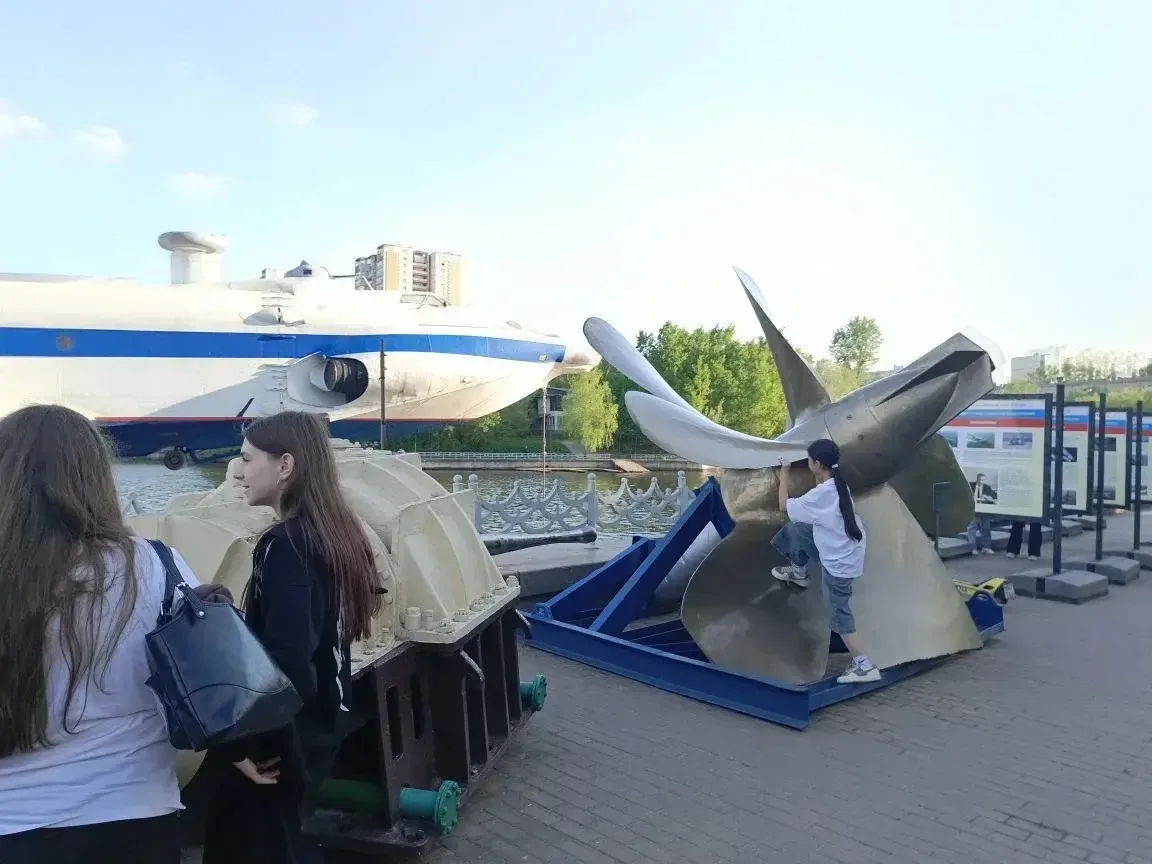 В рамках московской музейной недели  обучающиеся 6А, 8Б классов  / Коробово совместно с педагогом - 