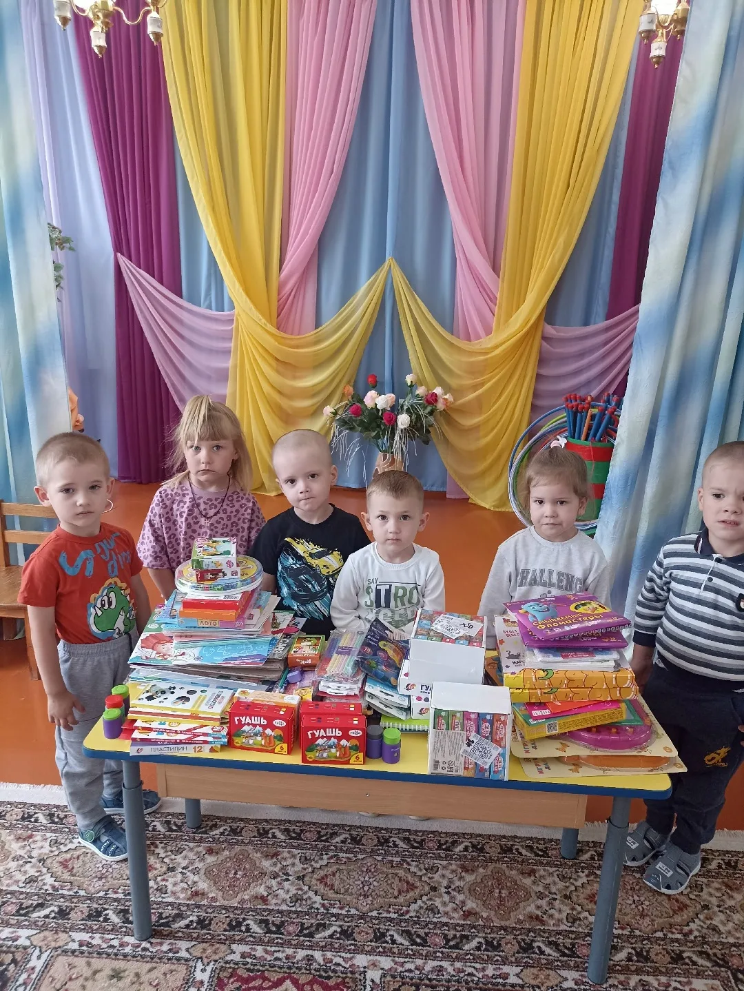 Комаричский детский сад №2  присоединился к ежегодной Всероссийской акции «Коробка храбрости», орган