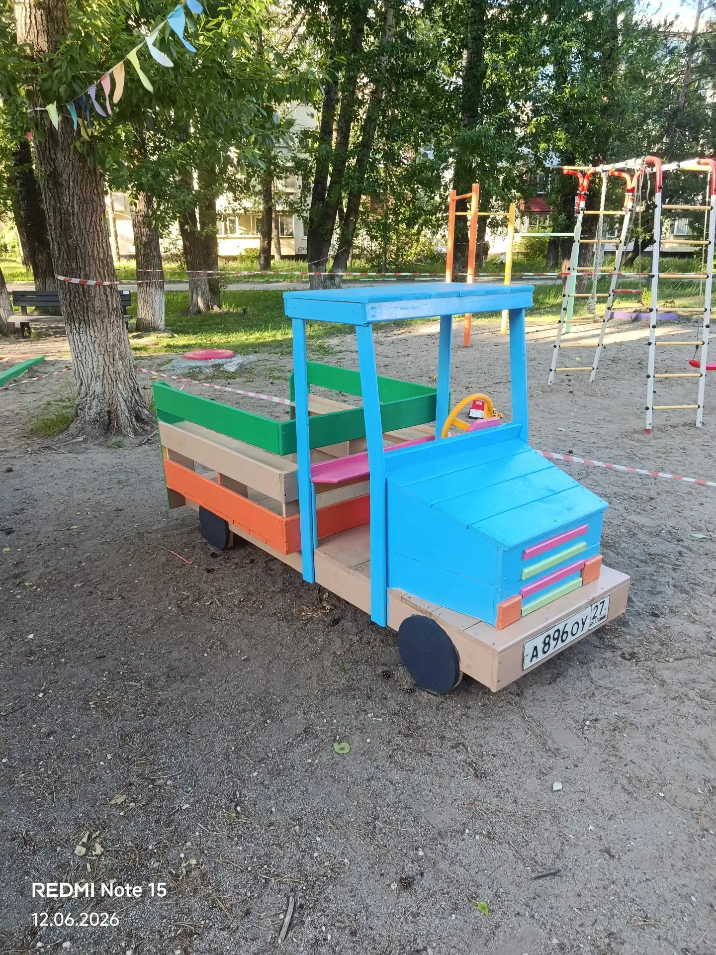Отчет о выполненных работах по адресу: п. Моховая Падь, ДОС 14.

- Вывоз мусора, не относящегося к Т