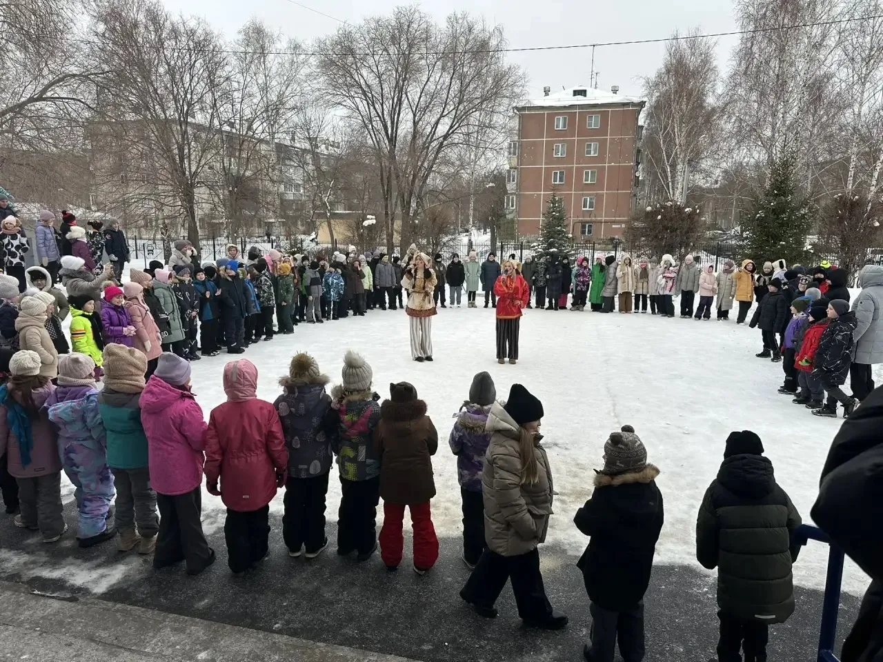 ВЕСЕЛАЯ МАСЛЕНИЦА В НАШЕЙ ШКОЛЕ☀️🥞  🌞 17 февраля, ученики 1–4 классов окунулись в атмосферу традицио