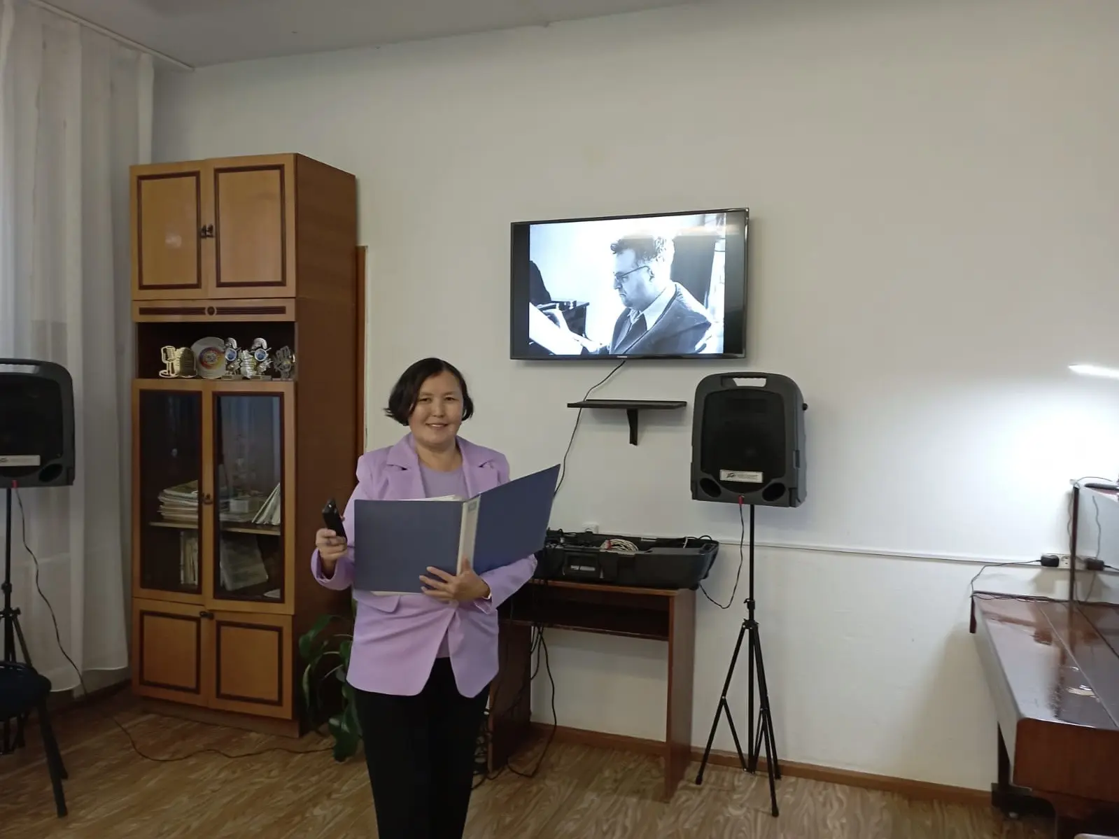 🎶В Хорольской детской школе искусств прошла лекция на тему «К 110-летию со дня рождени...