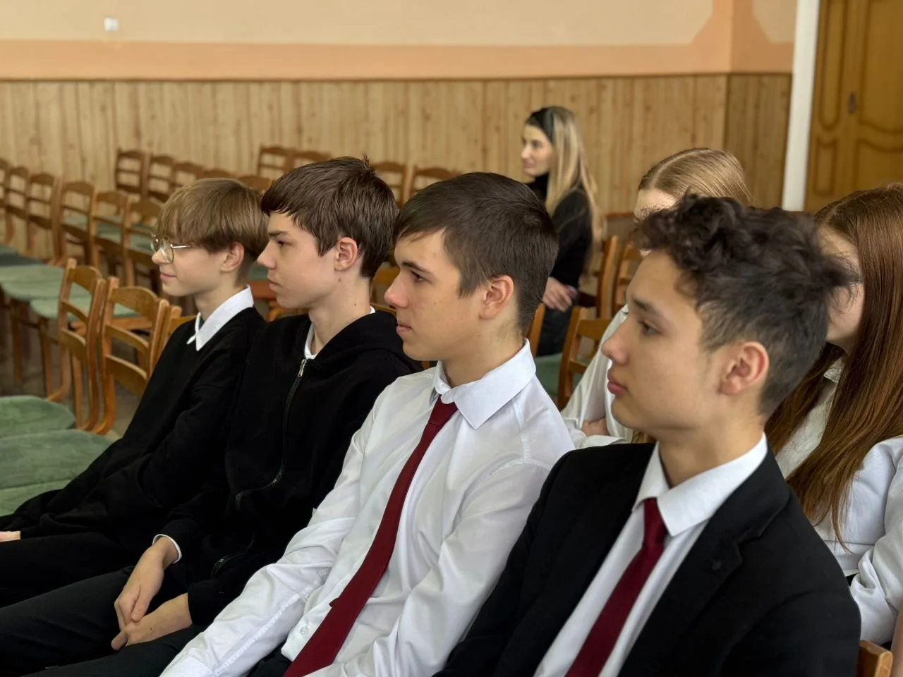 🙏🏻19 января 2026 года в нашей школе  специалисты «Молодежного комплексного центра» совместно со штат