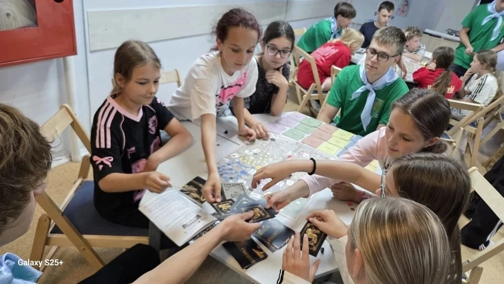 🌊Ученики 10 класса школы имени А. А. Фадеева под руководством советника директора по воспитанию Мар