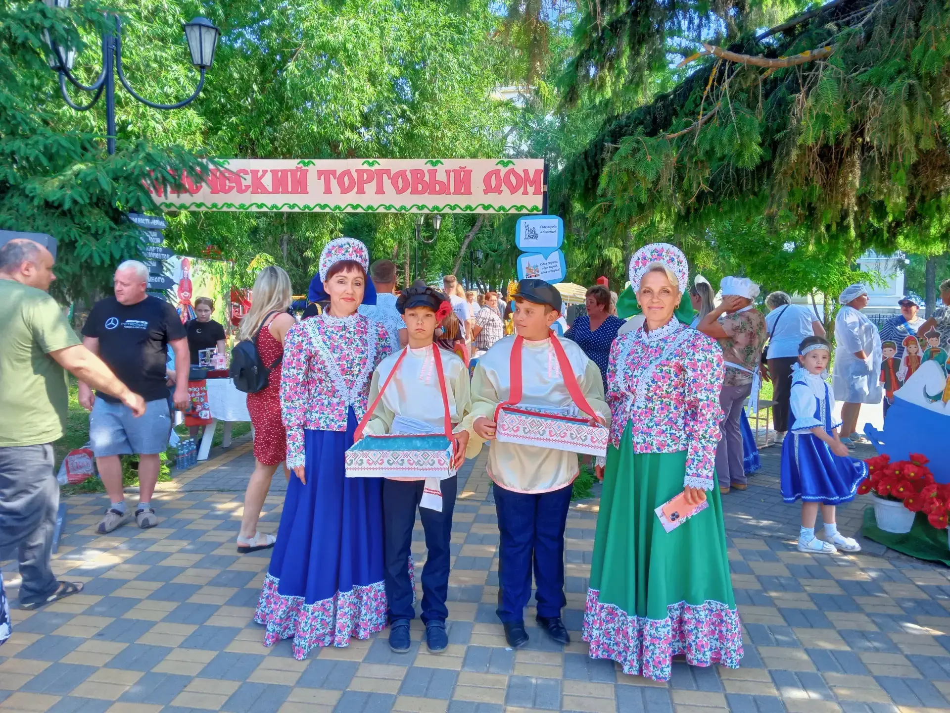 В Моршанске с размахом прошел фестиваль «Моршанск-купецкий берег»!

📌Вот уже который год подряд наш