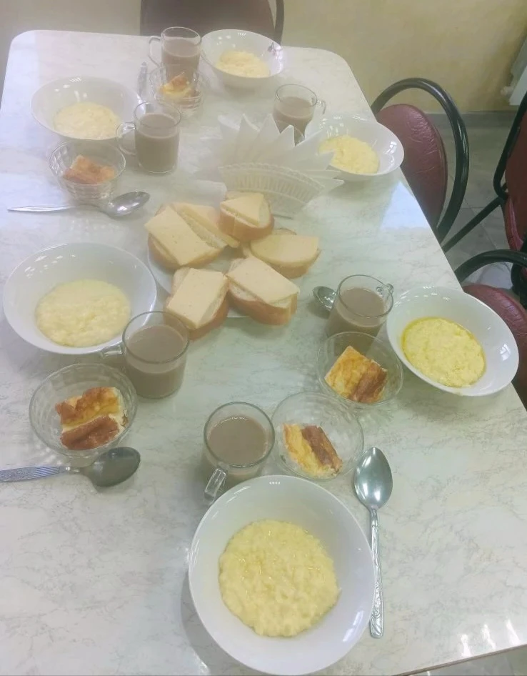 ЗАВТРАК🍽️ 
🍚 Каша пшенная молочная
🍳 Омлет натуральный
☕ Кофейный напиток
🥪 Бутерброд с сыром

О