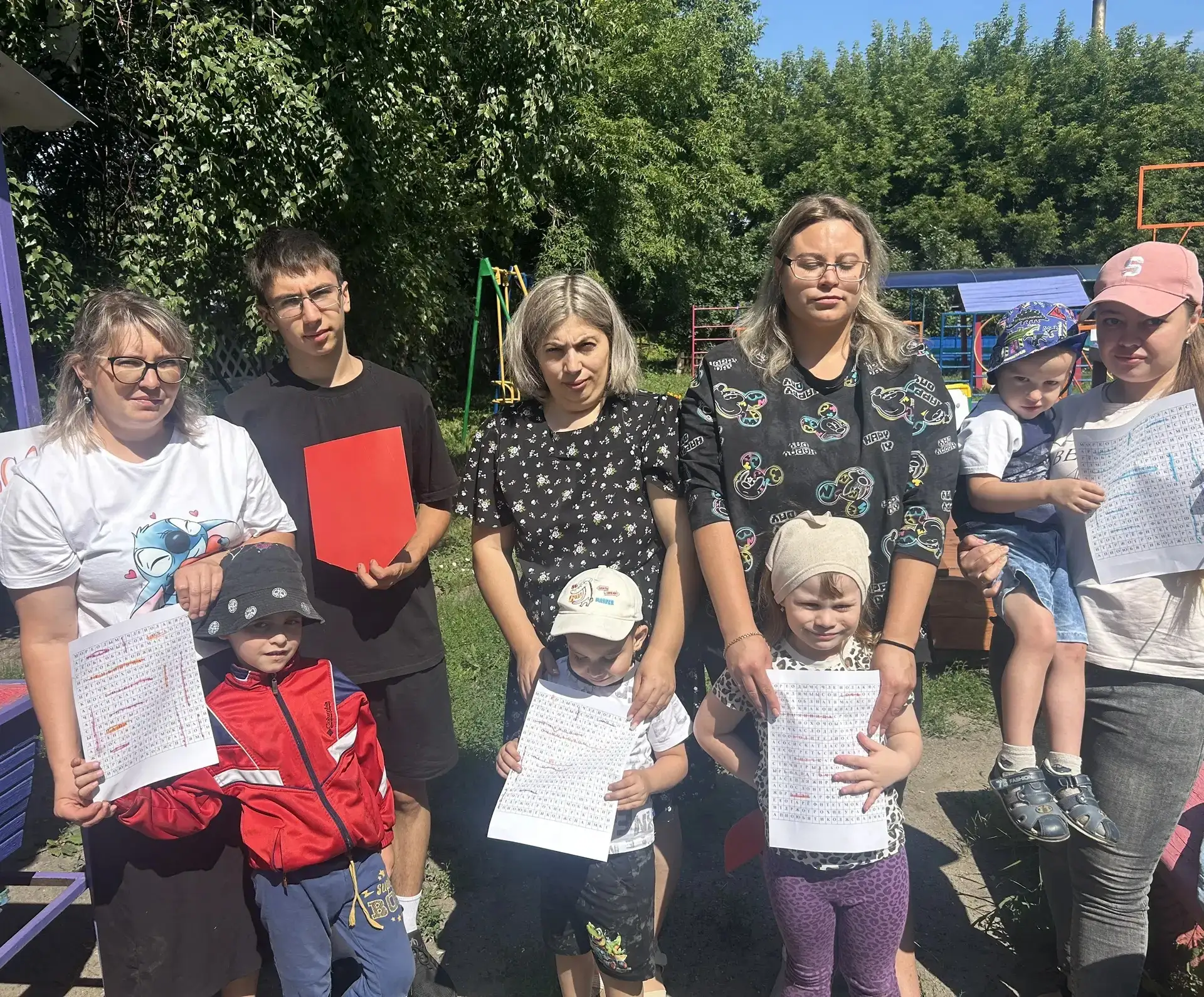 🌞 «Вместе весело всегда, и поможет нам семья!»

Именно под таким тёплым девизом в детском сад прошё