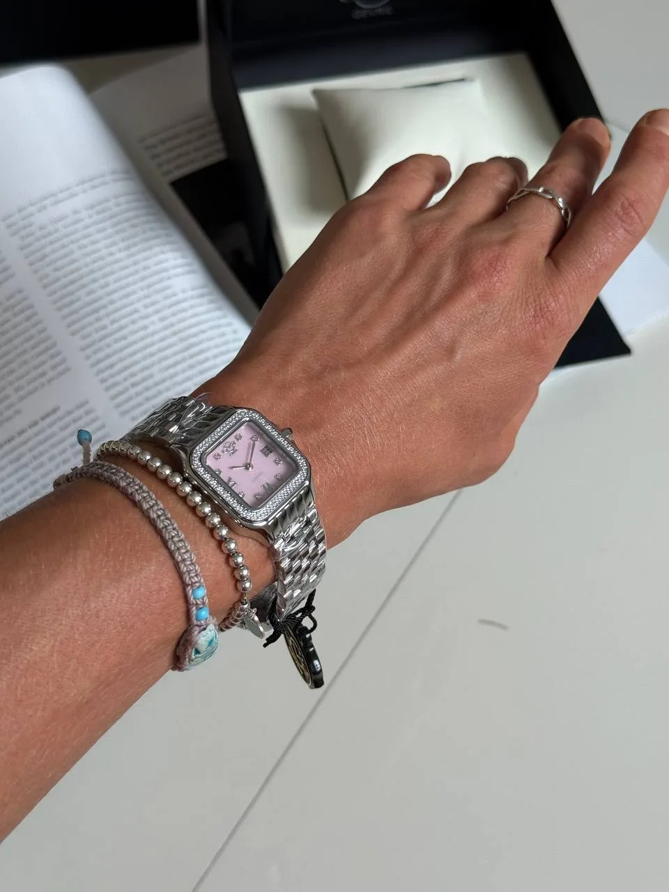 ⌚️ Женские часы GV2 by Gevril Milan Quartz
Цена 32162 руб + вес

GV2 by Gevril — коллекция швейцарск