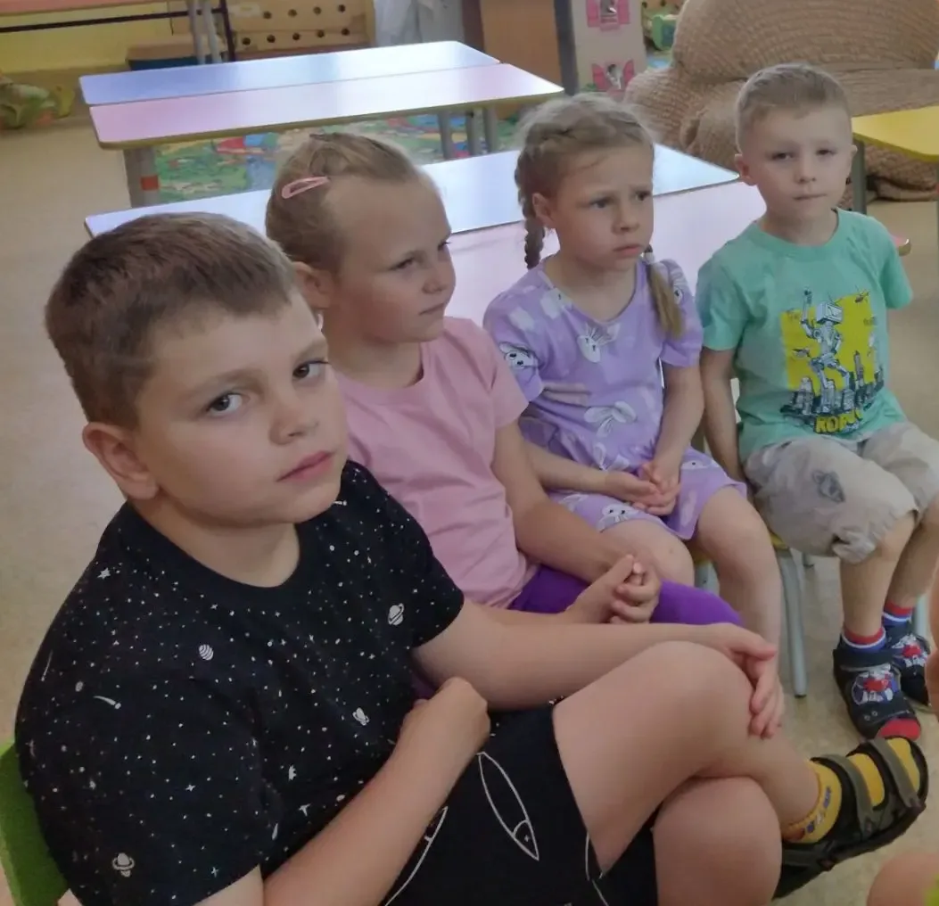 В группе "Жирафики" педагог Ольга Васильевна Чернова провела занятие по своей авторской методике, на