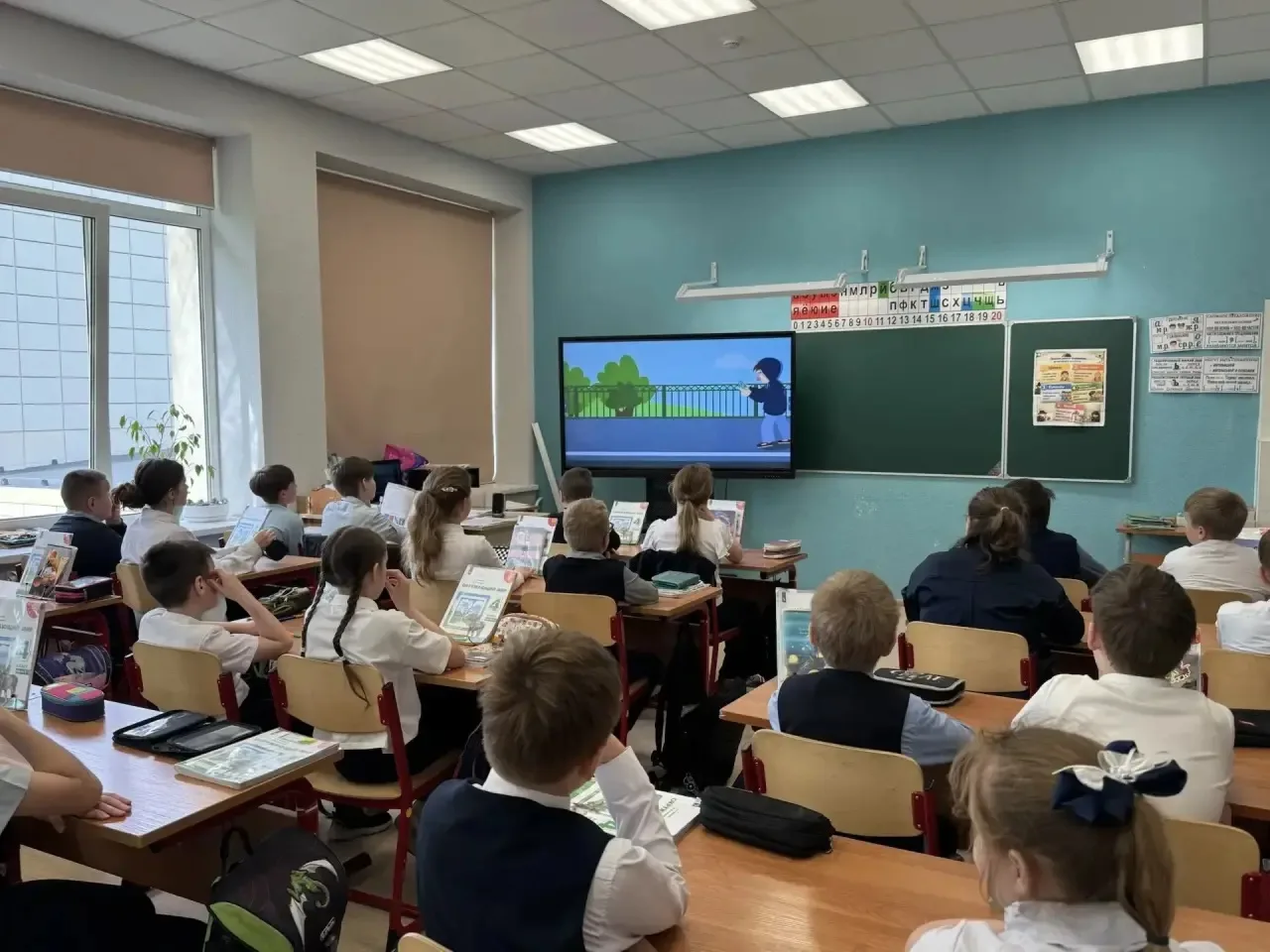 ☝🏻❗️В период с 1 по 22 мая в классах школы проведены занятия«Уступи дорогу поездам»