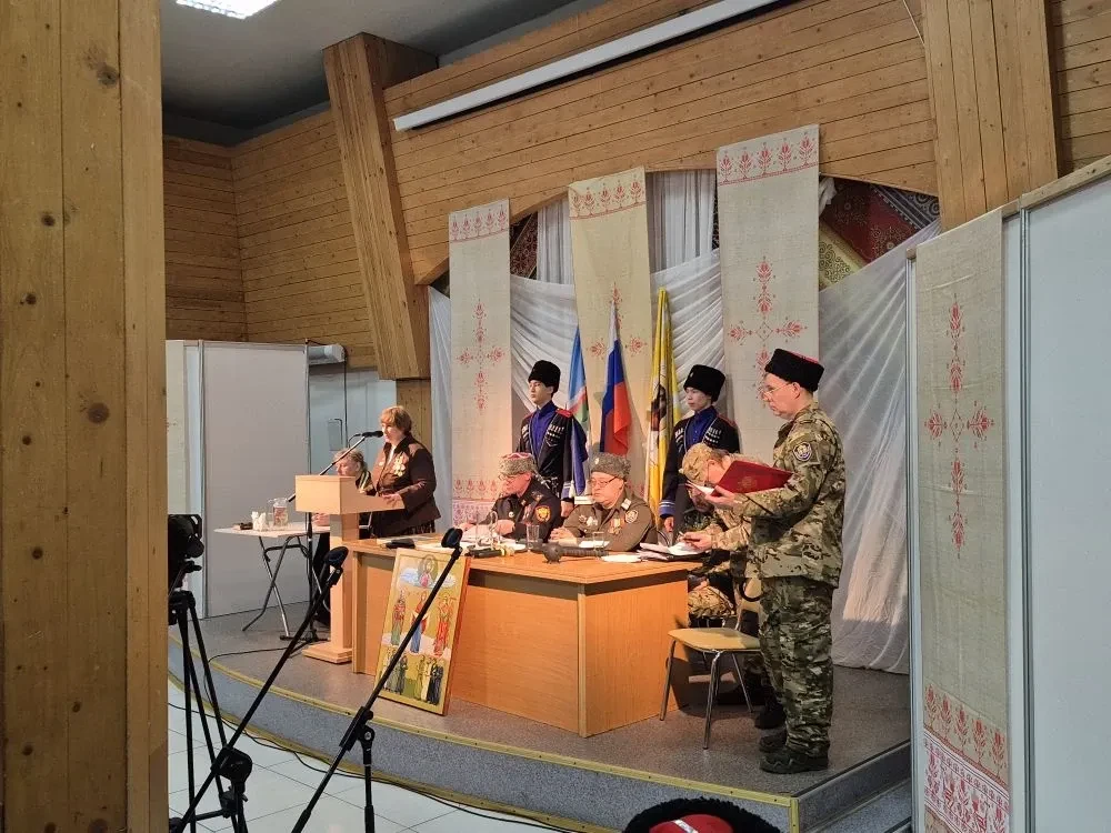 БОЛЬШОЙ КАЗАЧИЙ КРУГ.  В год 325-летия со дня основания Якутского казачьего полка, 35-летия со дня в