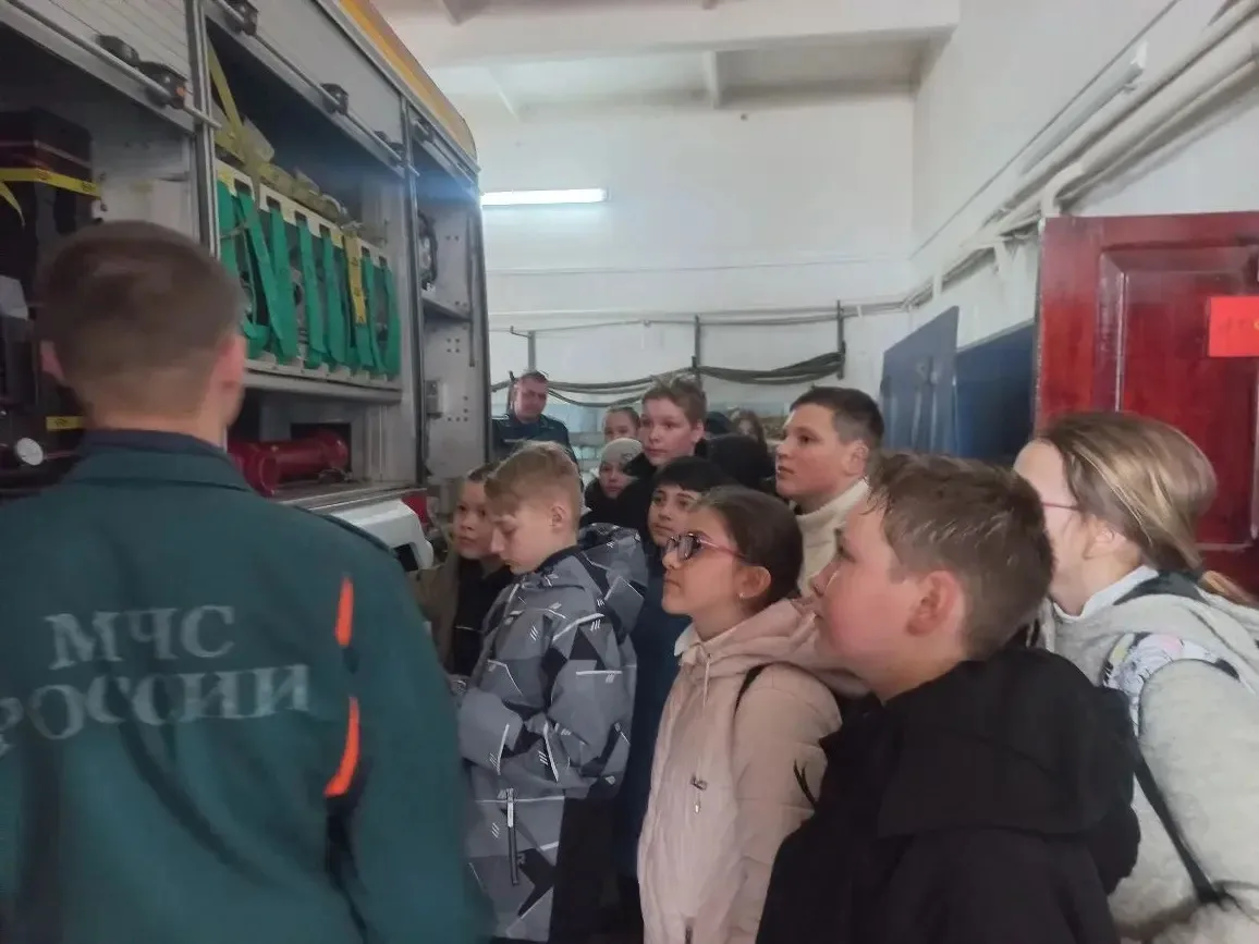 🔥 Экскурсия 5д класса в пожарную часть 🔥 17 марта ученики 5д класса отправились на увлекательную экс