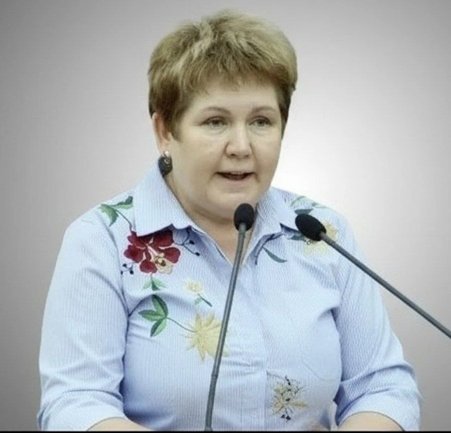 В честь понедельника расскажем сплетни о кадровых движениях.