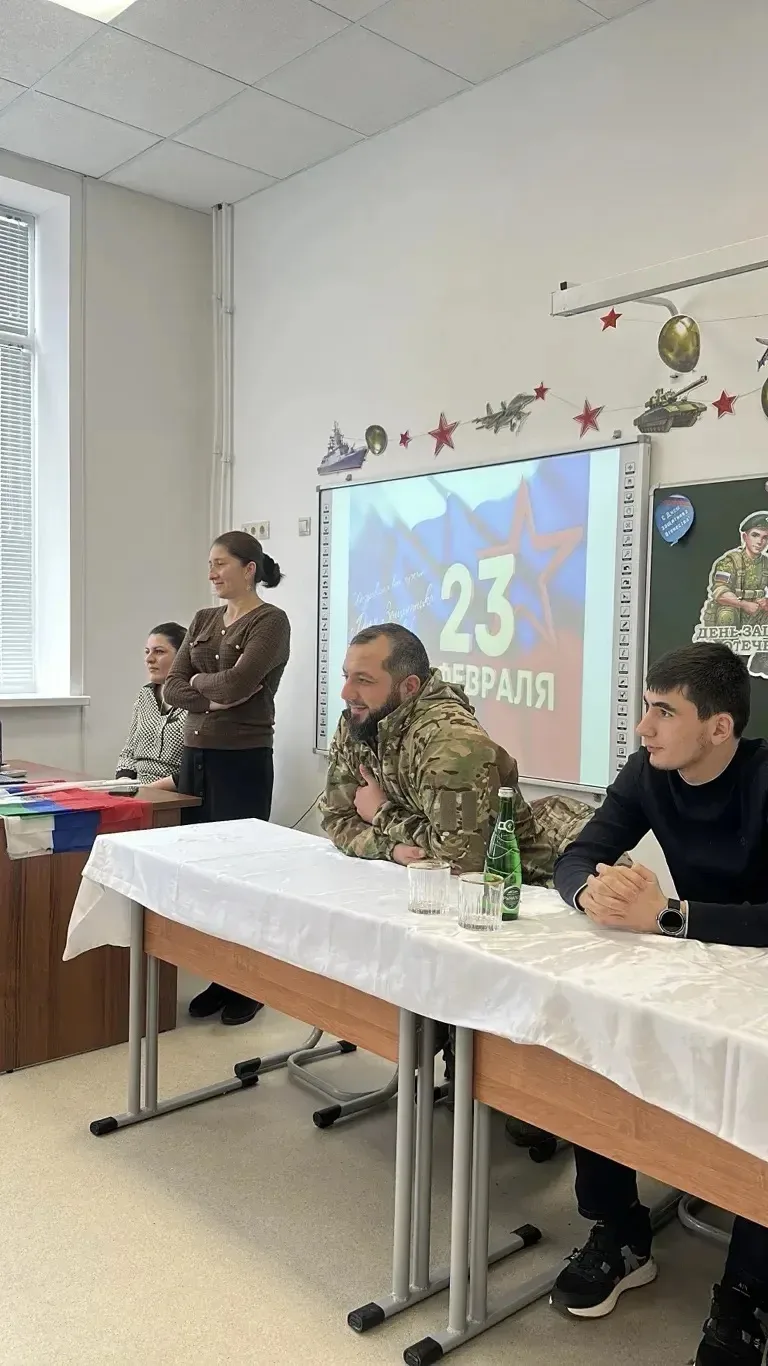 📚Вчера в нашей школе состоялась значимая встреча с участником специальной военной операции — Тахтаро
