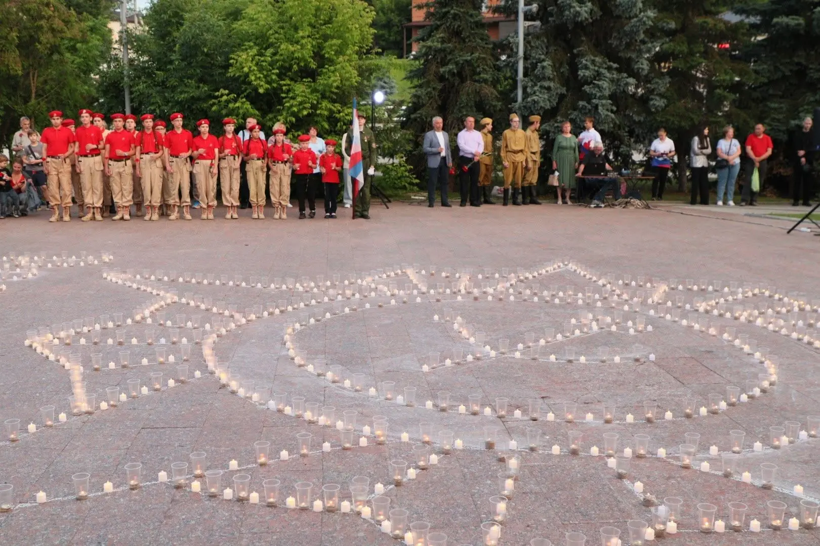 21 июня, в День памяти и скорби, в Волоколамском м.о. состоялась
ежегодная акция «Свеча памяти». В р