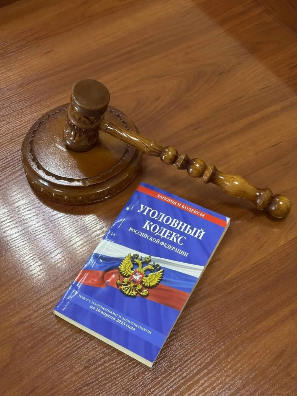 Нетрезвый житель Яконура украл у односельчан алкоголь и продукты.

Вечером в один из дней марта этог
