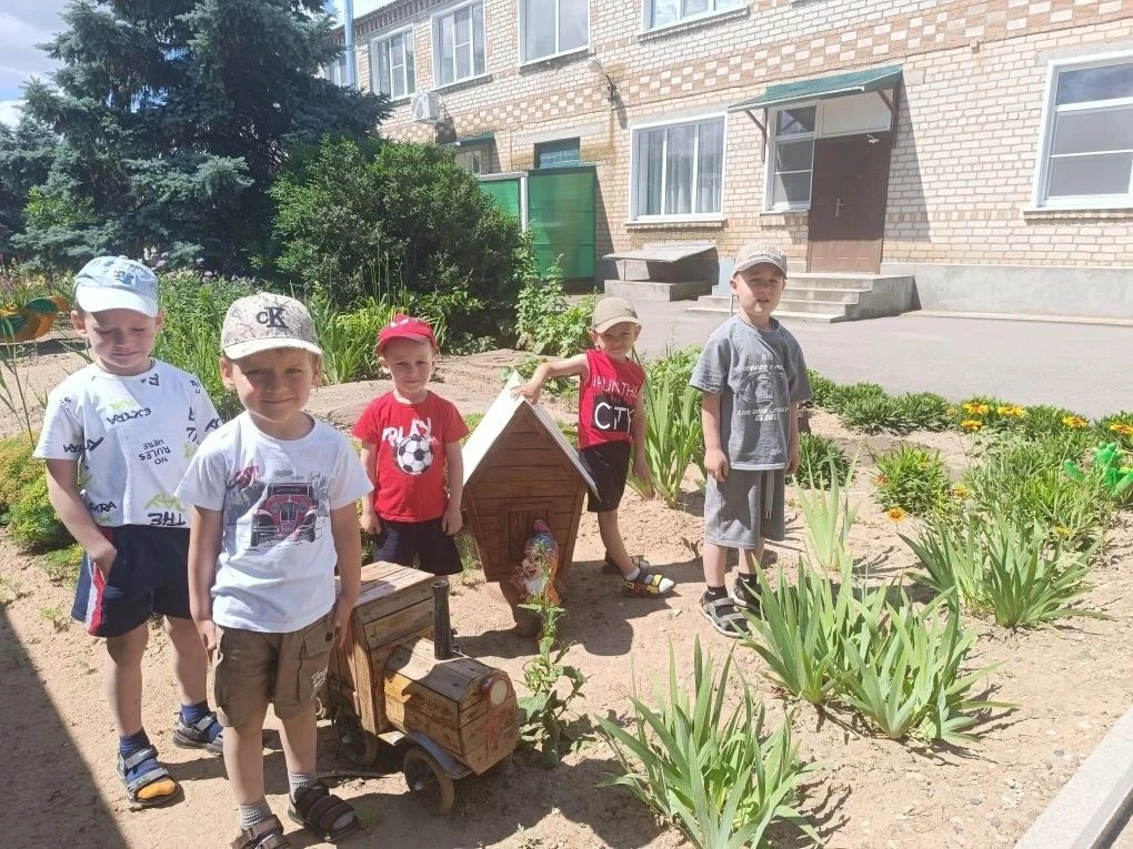 🌞Лето — это время, когда прогулки в детском саду становятся особенно важными и полезны...
