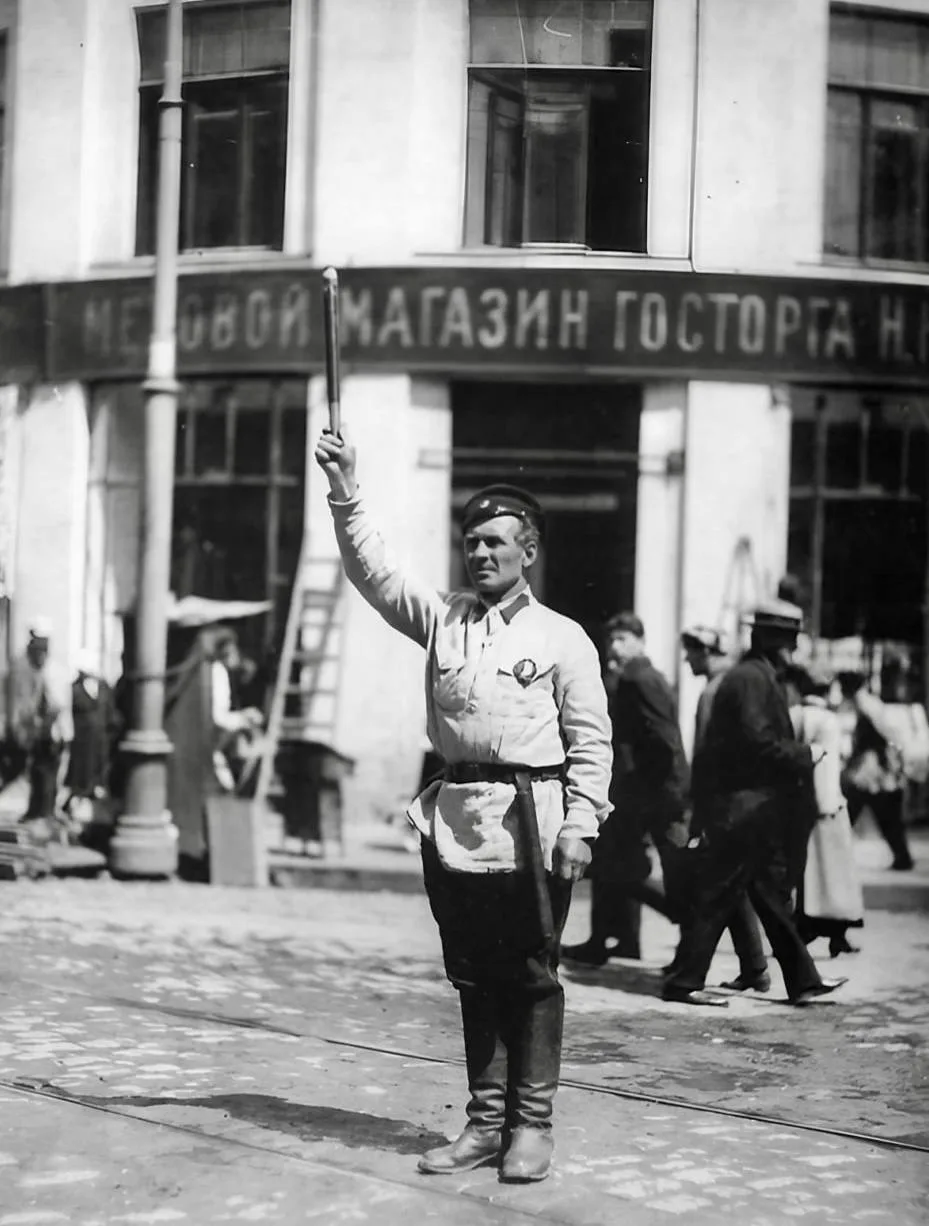 Регулировка движения на Большой Дмитровке, 1926
