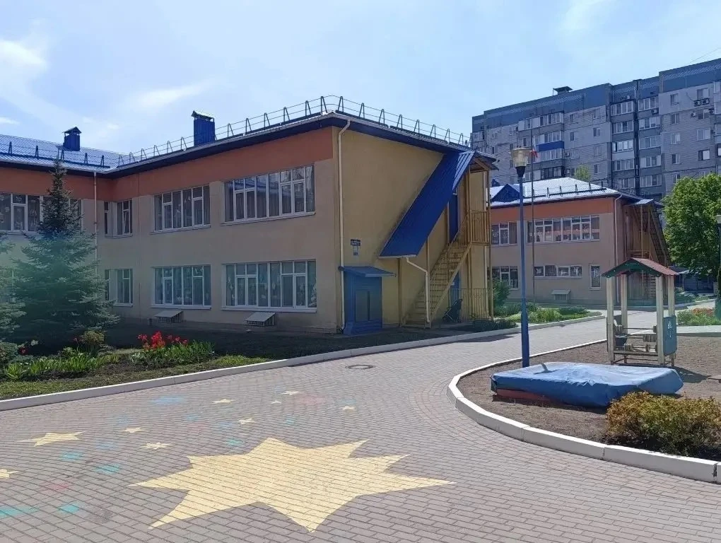 Великий праздник — в маленьких сердцах.