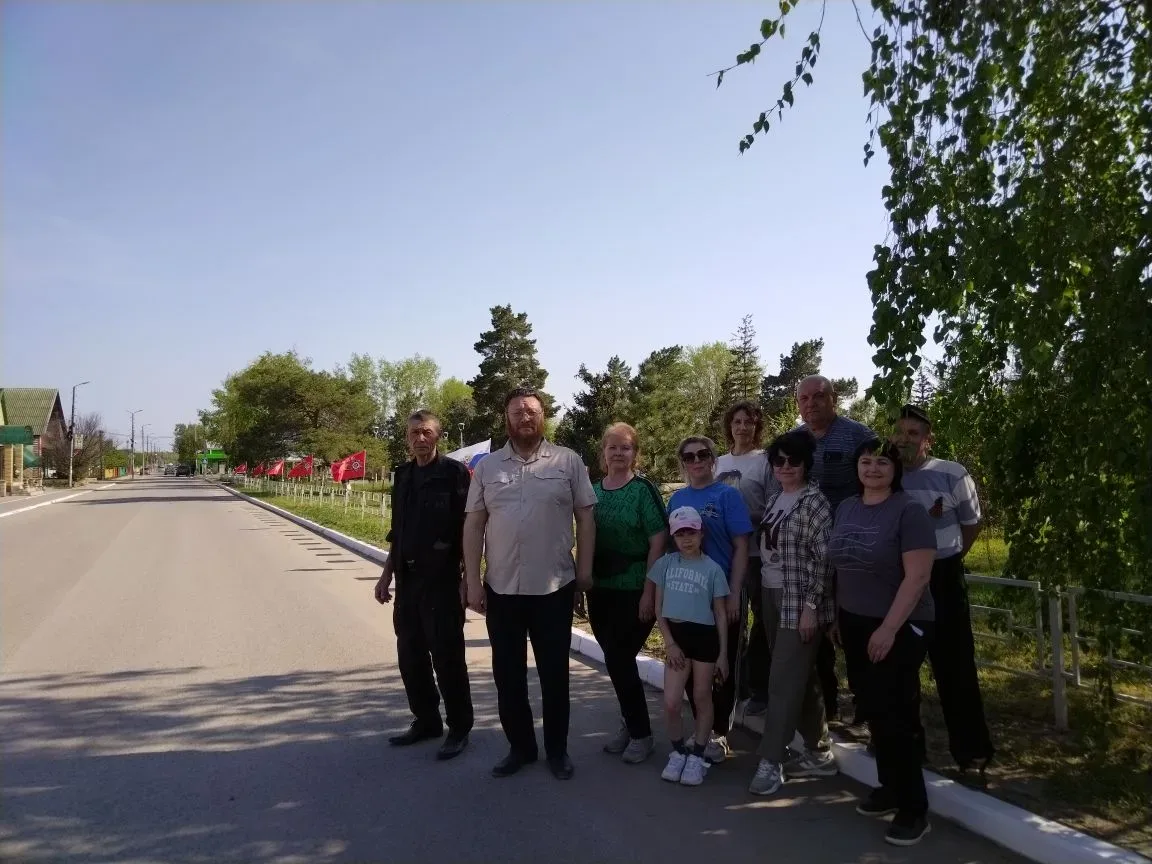 В преддверии Дня Победы сотрудники ЦСО Советского района провели акцию "Бессмертный пол...