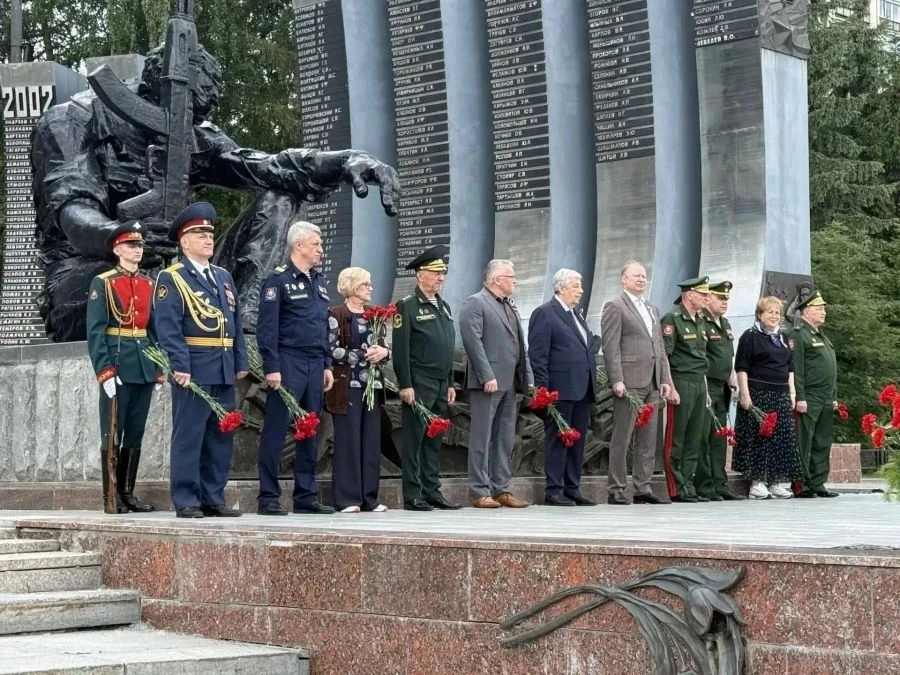 Торжественное открытие памятных досок, посвященных генерал-полковнику Юрию Грекову, состоялось 12 ию