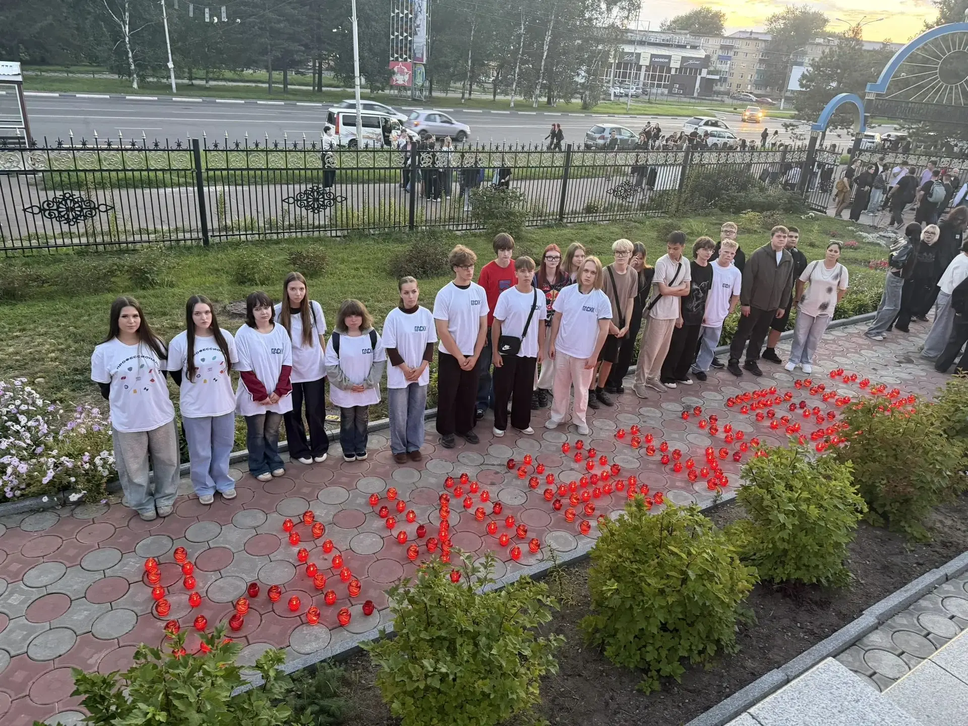 🕯️ СВЕЧА ПАМЯТИ: МЫ ПОМНИМ, МЫ СКОРБИМ, МЫ ПРОТИВ ТЕРРОРА