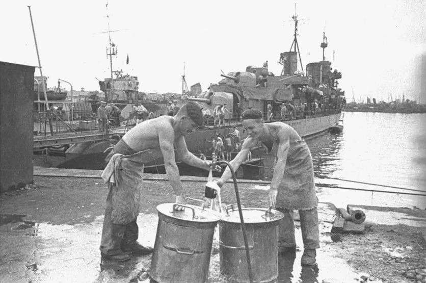 О героизме, профессионализме и самоотверженности работников водоканалов в военные годы   Во время Ве
