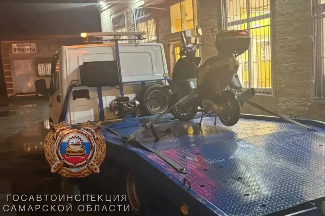 В селе Усинское скутер отправили на штрафстоянку: за рулём был мужчина без прав