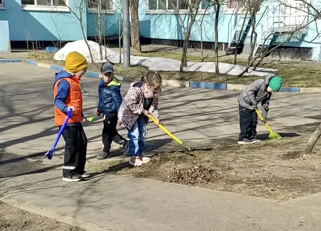 УЧИМСЯ ТРУДИТЬСЯ ✔️Общественно полезный труд включает в себя работу в школе и дома – уборку класса, 