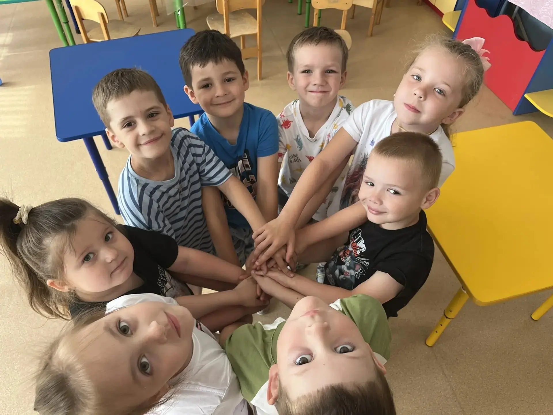 Сегодня в нашей группе "Умка" царила особенная атмосфера – мы отмечали День Дружбы! Этот день стал н