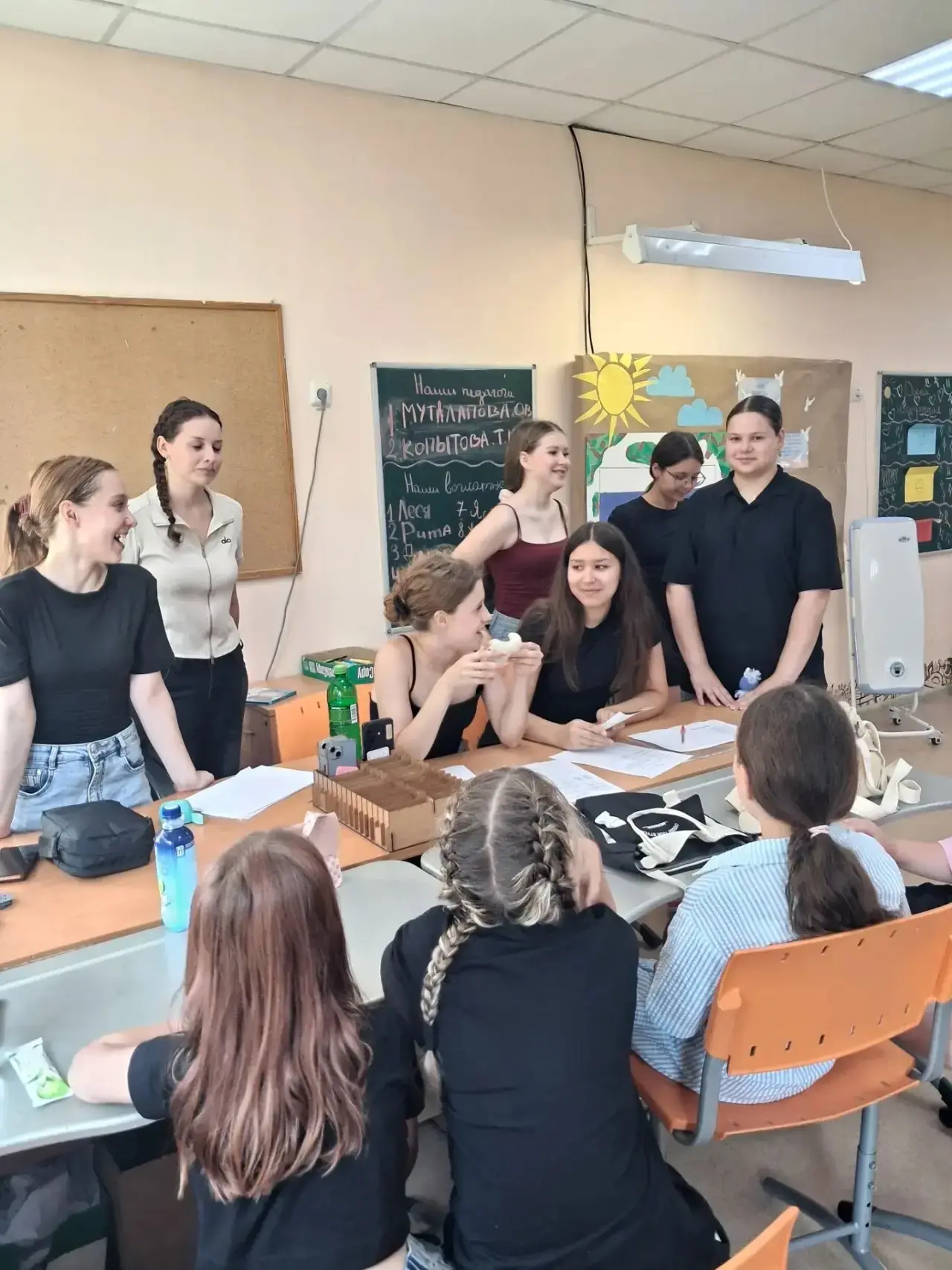 Сегодня, 27 июля 2026 года, в МАОУ СОШ №32 города Тюмени, стартовала 3 смена пришкольного лагеря.
С 