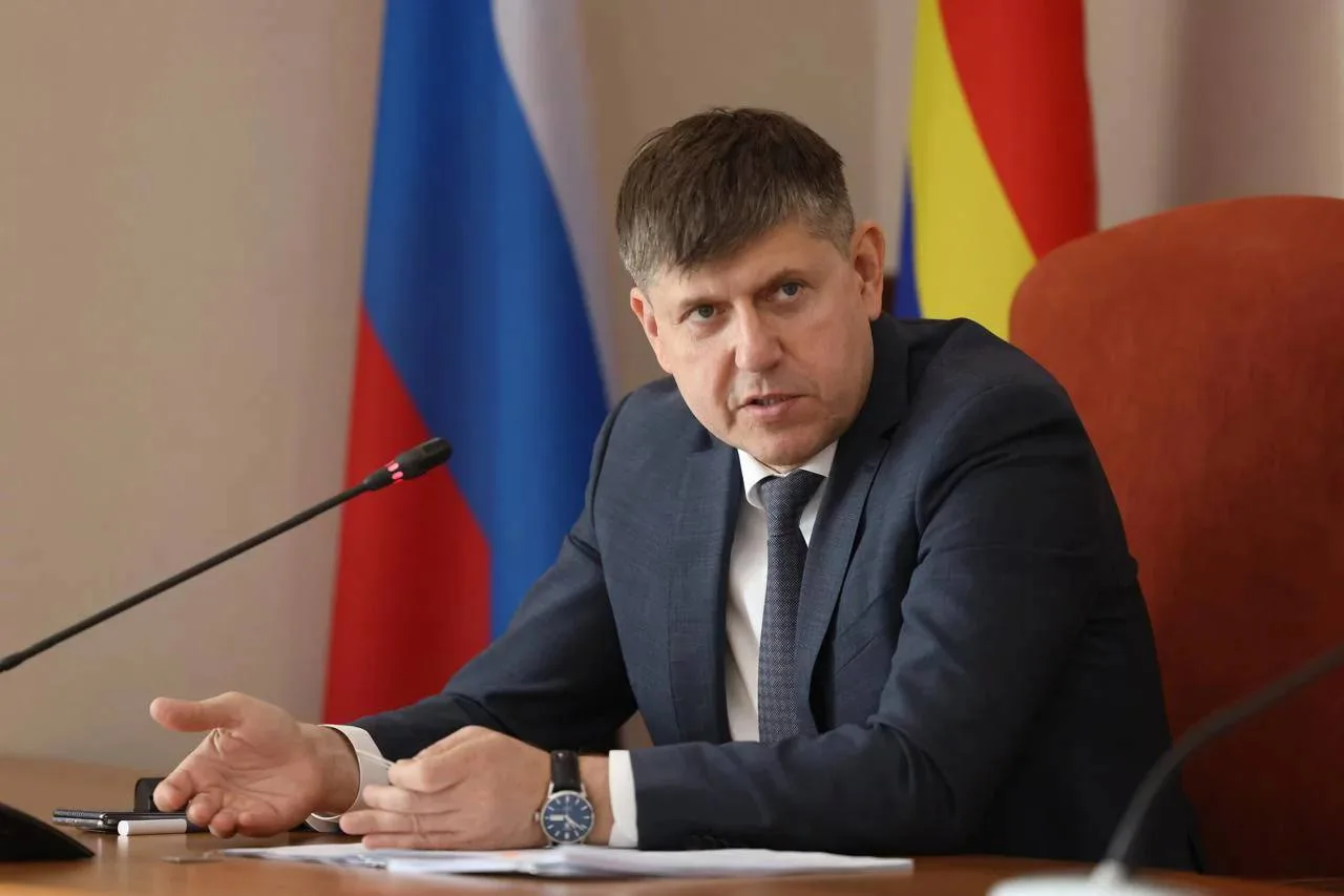 Единогласно и единолично: Андрей Кропоткин, будучи единственным кандидатом, снова стал ...