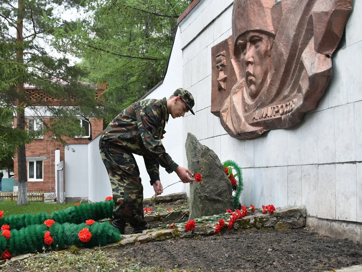 🕯️22 июня - День памяти и скорби

22 июня 1941 года - дата, которая навсегда осталась в памяти наше