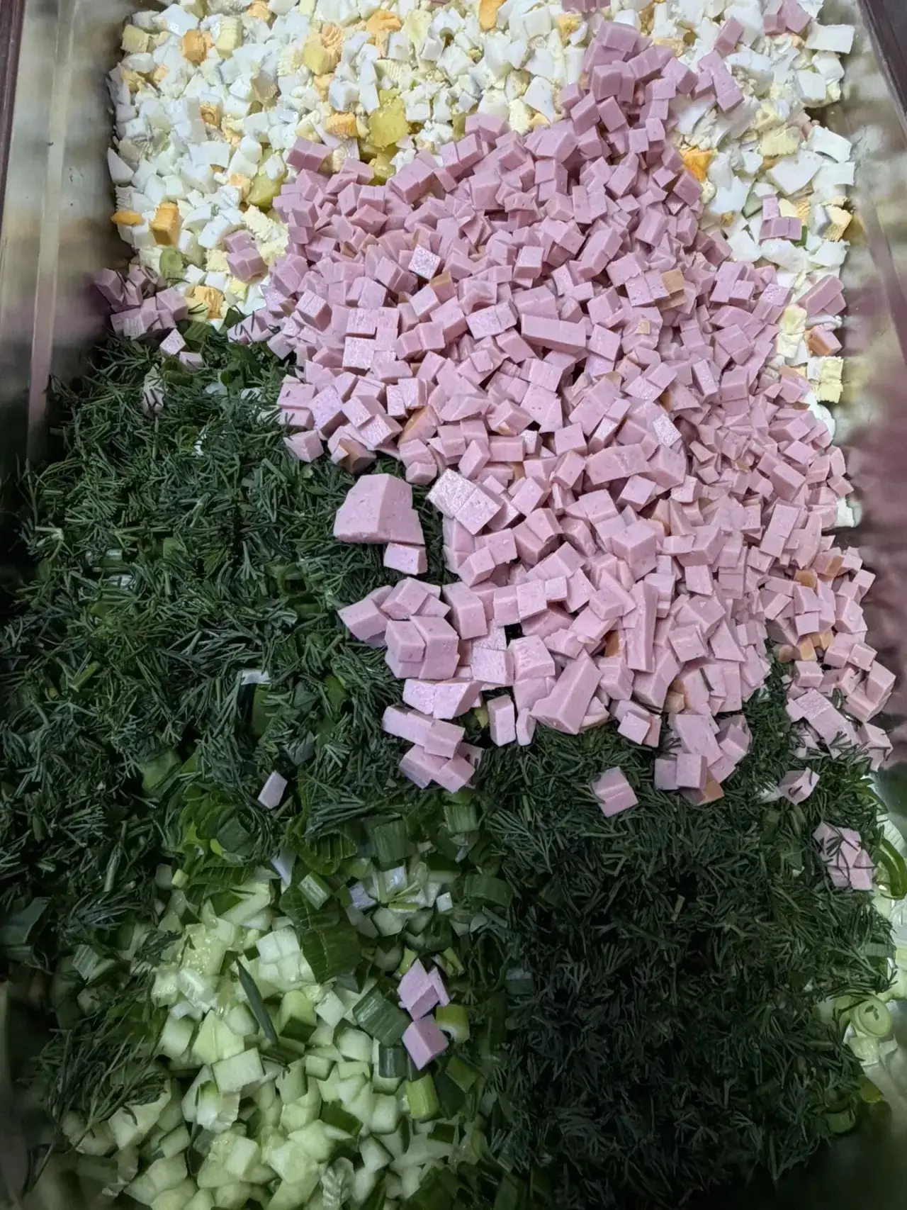 А Гуля на окрошке! 👌