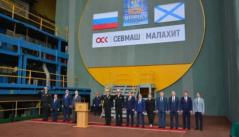 На Севмаше состоялась закладка атомного подводного крейсера «Мурманск»

На Севмаше состоялась торжес