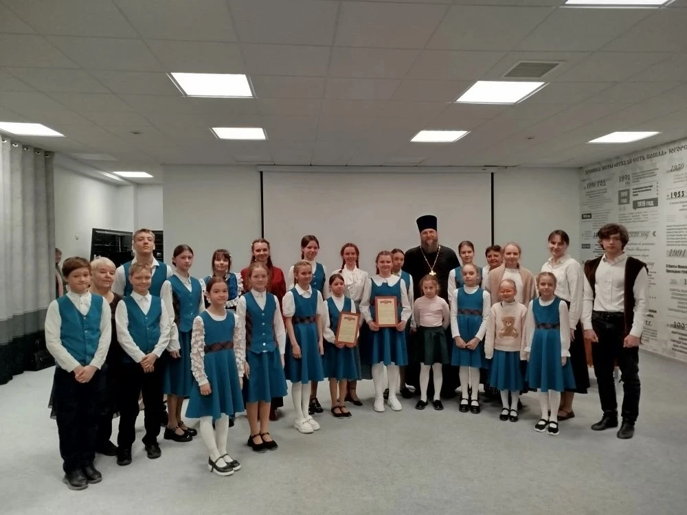 Светлое искусство: в нашей школе прошёл спектакль «Пасха» ✨  Сегодня в нашей школе было по-настоящем
